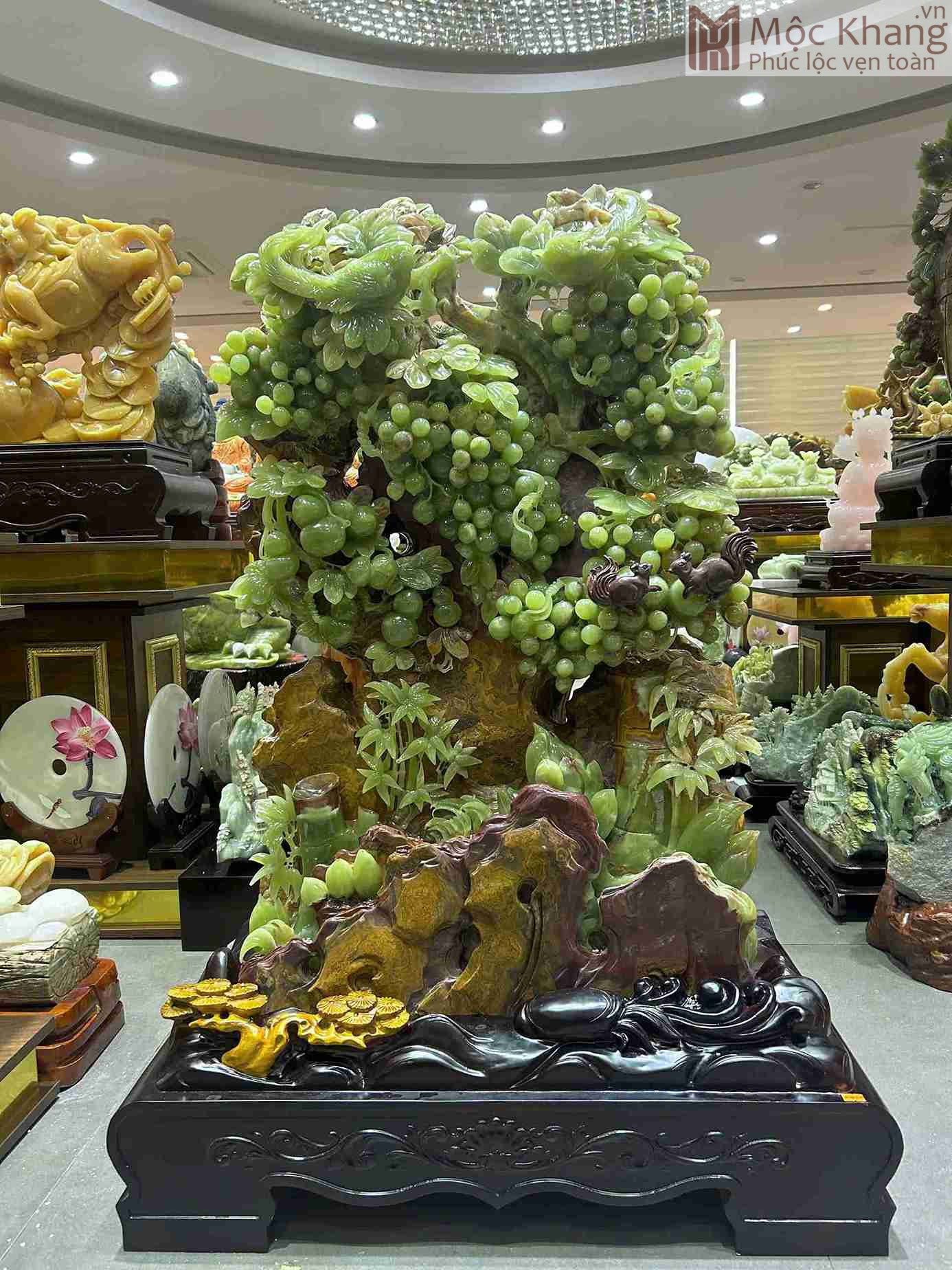 Nho-Phu-Quy-Ngoc-Onyx-Cao-100-cm-Ngang-63-cm-Sau-28-cm-2.jpg Nho Phú Quý Ngọc Onyx