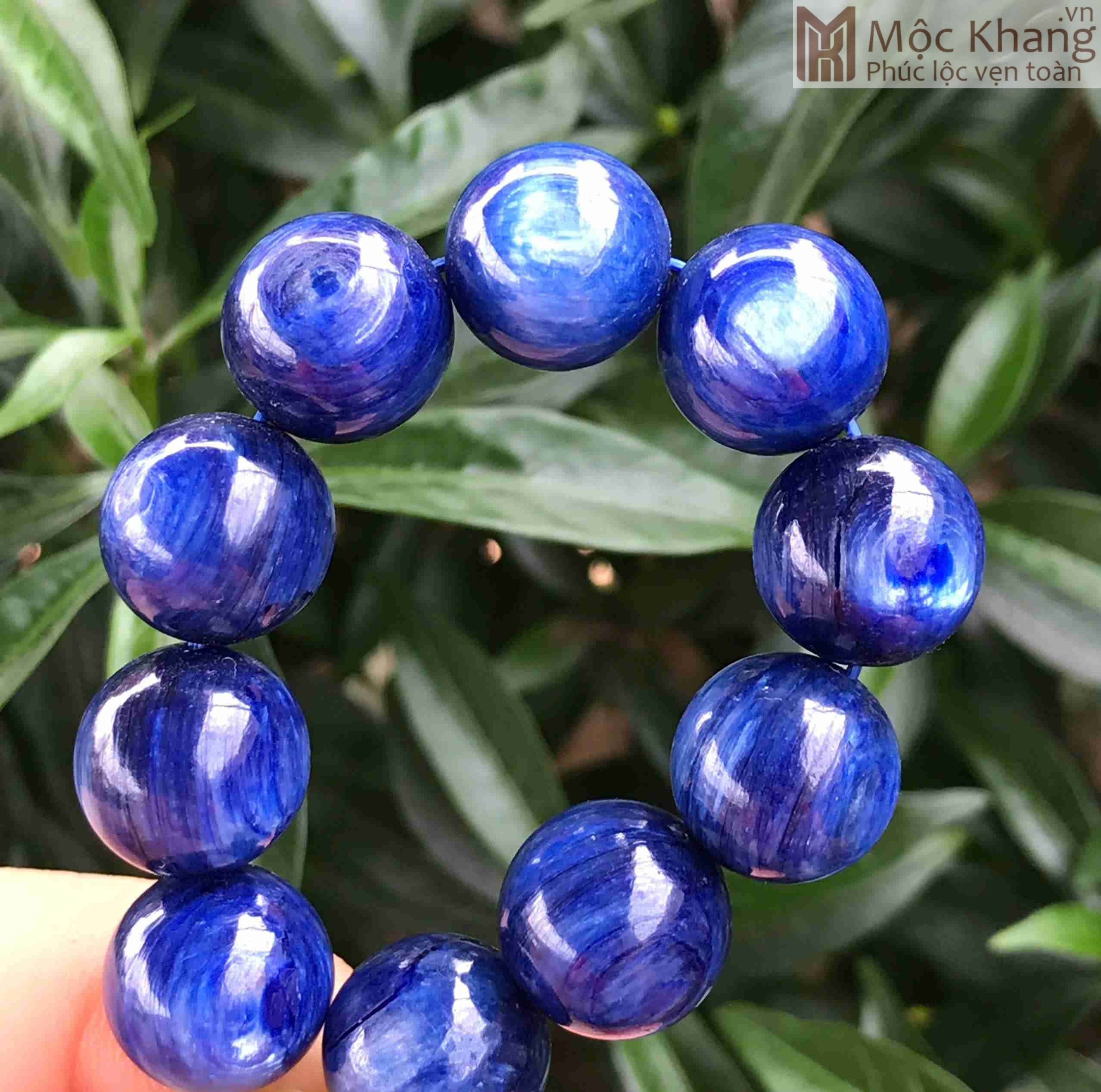 Vong-Tay-Ngoc-Kyanite-Duong-Kinh-Hat-10.5-mm-Can-Nang-38-g-3.jpg