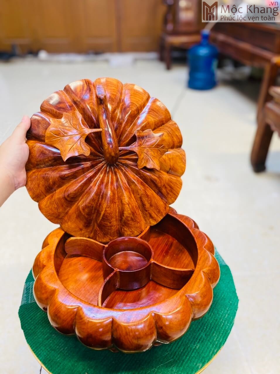 khay-qua-bi-ngo-thinh-vuong-go-huong-cao-18-duong-kinh-30cm-4.jpg khay qua bi ngo thinh vuong go huong cao 18 duong kinh 30cm 4