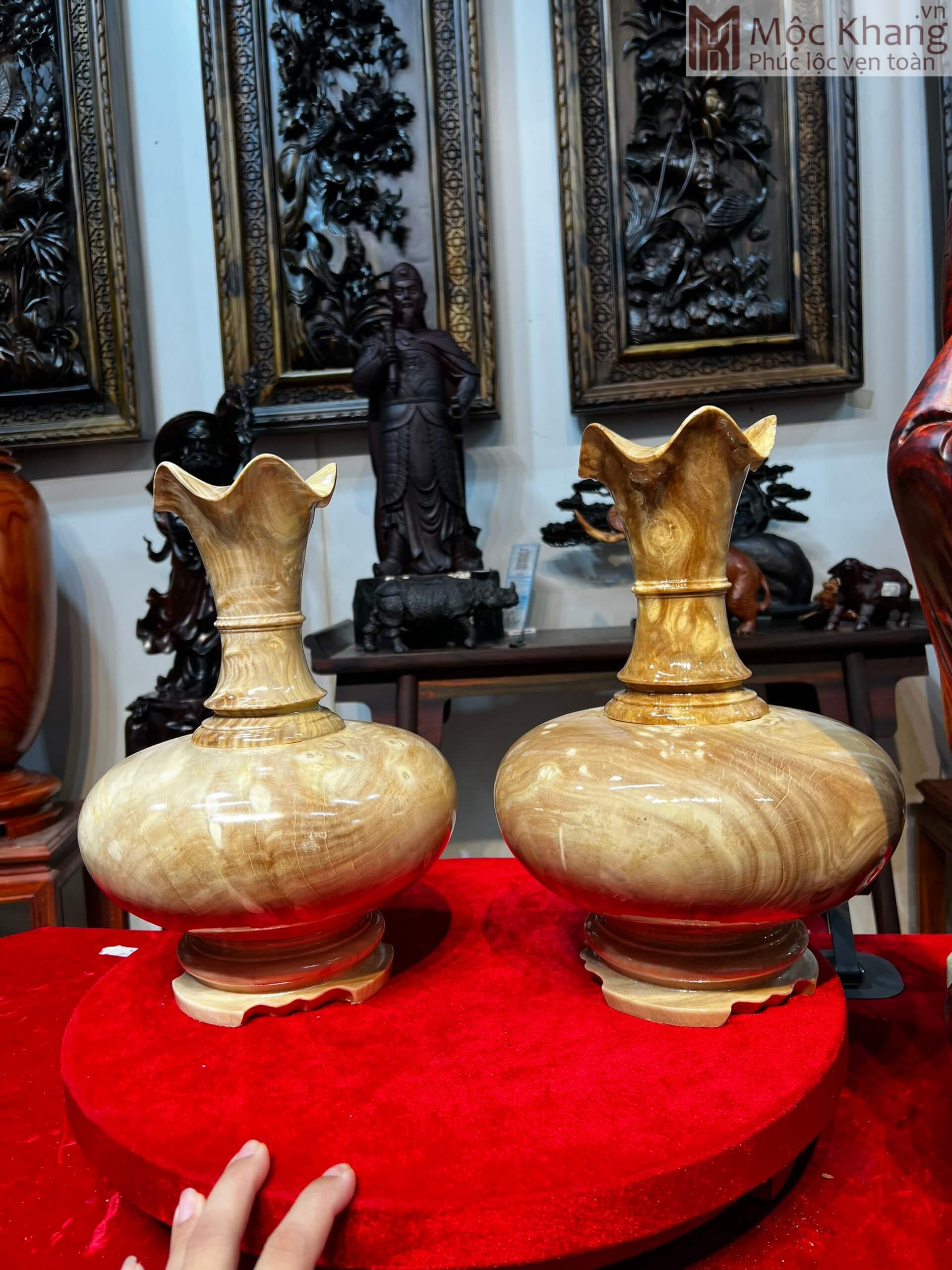 luc-binh-go-nu-nghien-cao-33-duong-kinh-22-cm-2.jpg Lục Bình Gỗ Nu Nghiến