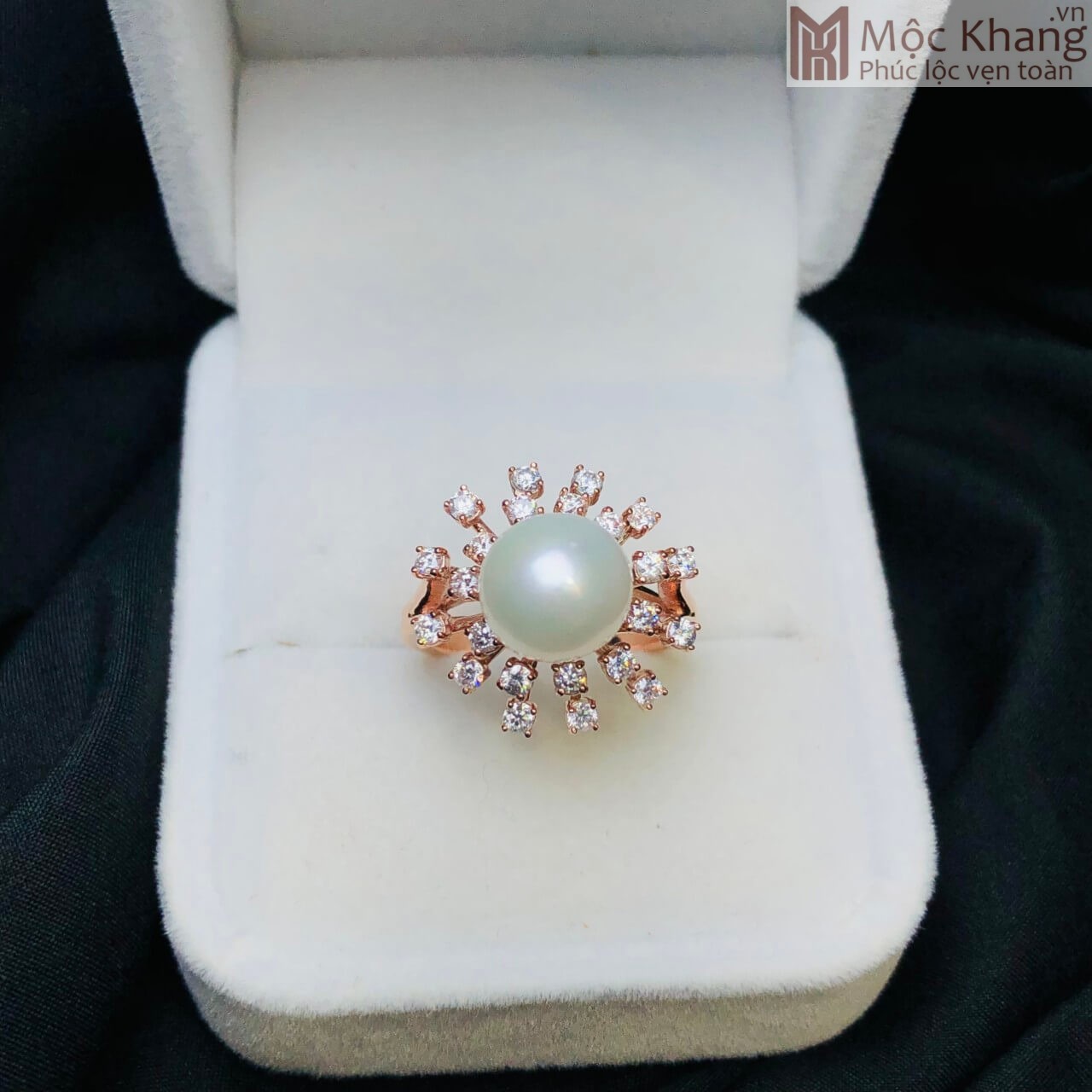 nhan-ngoc-trai-nuoc-ngot-duong-kinh-hat-9-5mm-vang-hong-10k-1.jpg Nhẫn Ngọc Trai Nước Ngọt