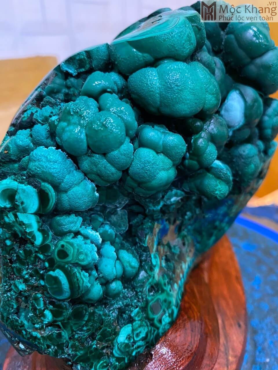 tinh-the-da-khong-tuocmalachite-cao-17-ngang-15-cm-can-nang-3-kg-2.jpg tinh the da khong tuocmalachite cao 17 ngang 15 cm can nang 3 kg 2