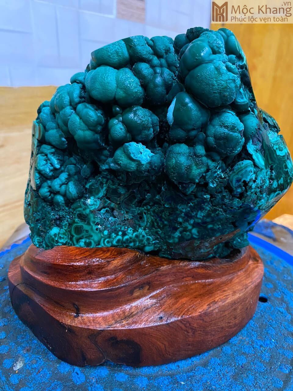 tinh-the-da-khong-tuocmalachite-cao-17-ngang-15-cm-can-nang-3-kg-5.jpg tinh the da khong tuocmalachite cao 17 ngang 15 cm can nang 3 kg 5