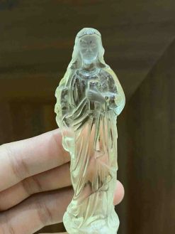 Tượng Chúa Giê-Su Đá Thạch Anh Vàng