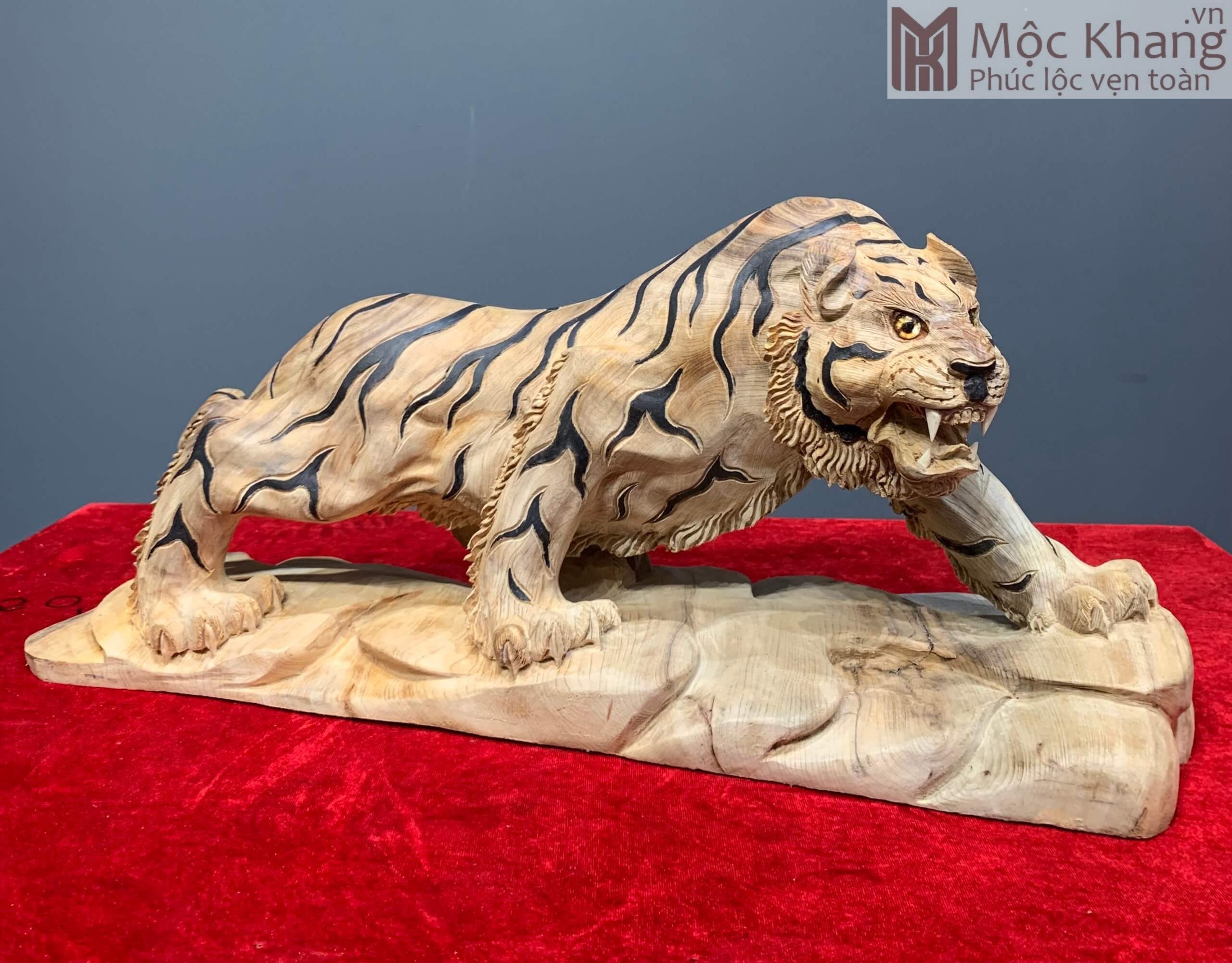 tuong-ho-san-moi-go-ngoc-am-cao-23-ngang-52-sau-16-cm-1-scaled-1.jpg Tượng Hổ Săn Mồi Gỗ Ngọc Am