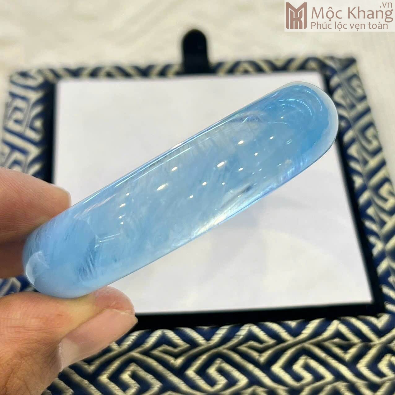vong-tay-ban-aquamarine-ni-tu-50-den-60-mm-2.jpg vong tay ban aquamarine ni tu 50 den 60 mm 2