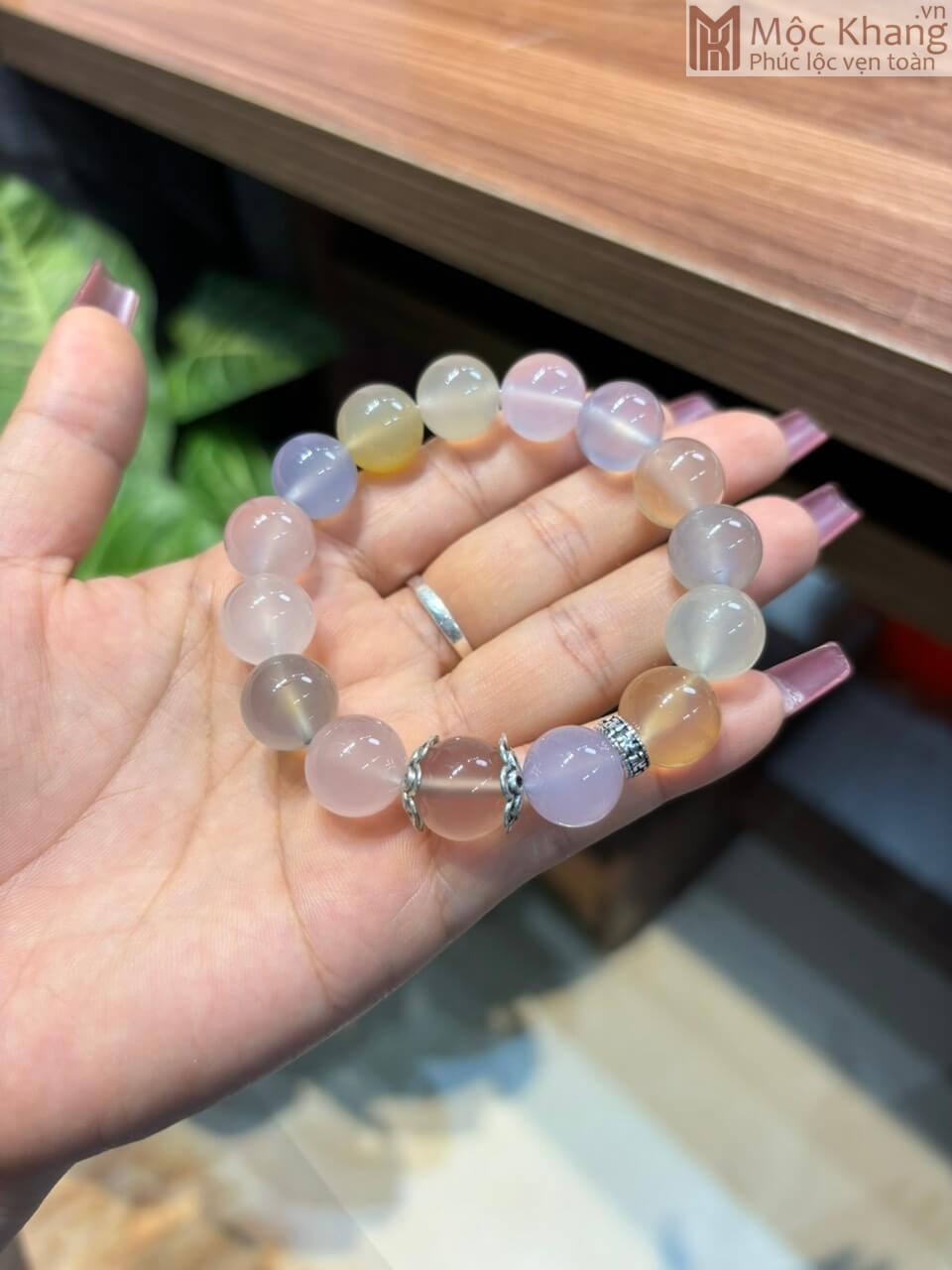 vong-tay-da-ma-nao-duong-kinh-hat-11mm-mix-charm-bac-8.jpg Vòng Tay Đá Mã Não