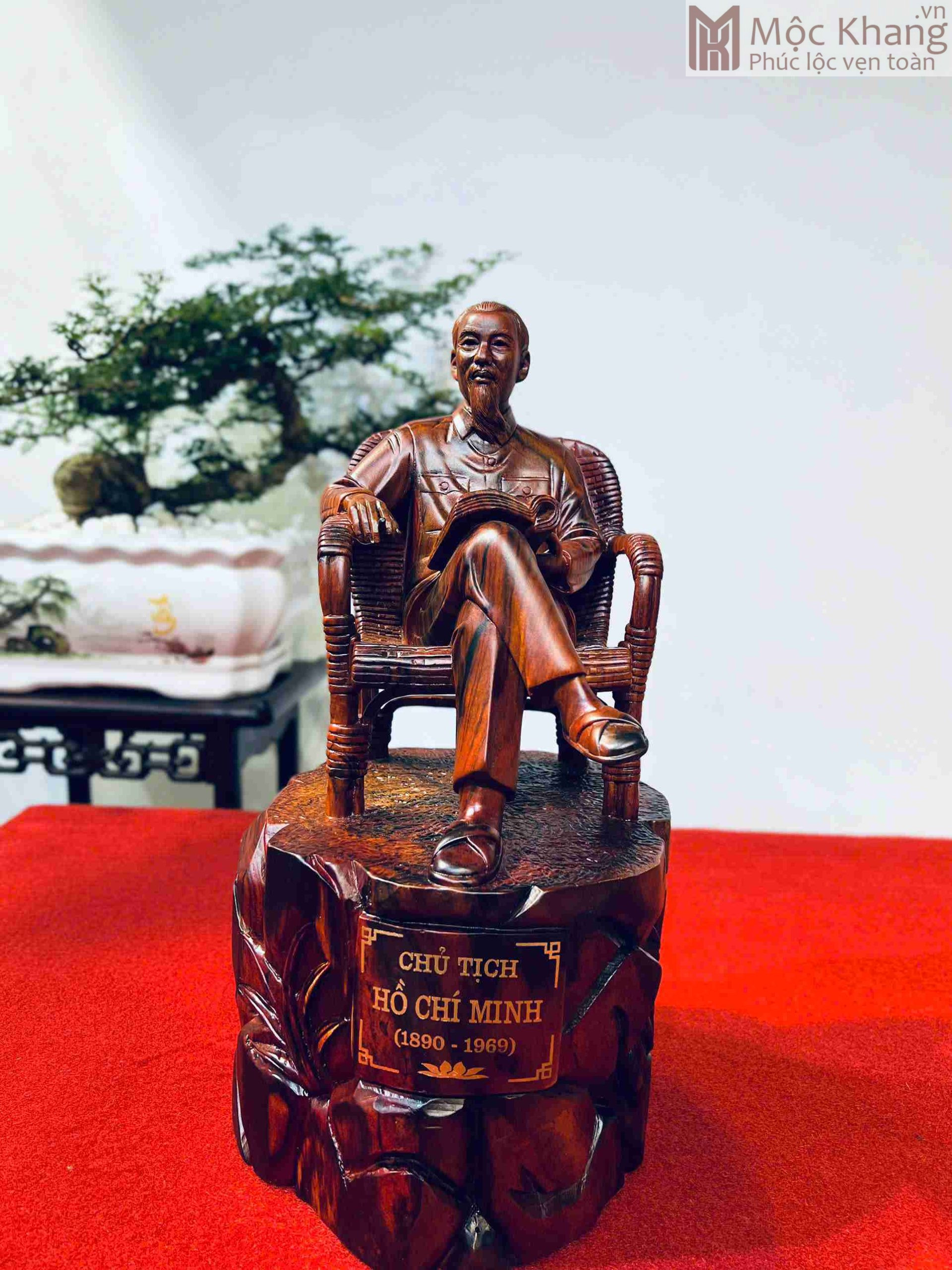 Tac-Pham-Ho-Chi-Minh-Go-Trac-Ngang-21-Cao-20-Sau-39-cm-2-scaled-1.jpg Tác Phẩm Hồ Chí Minh Gỗ Trắc