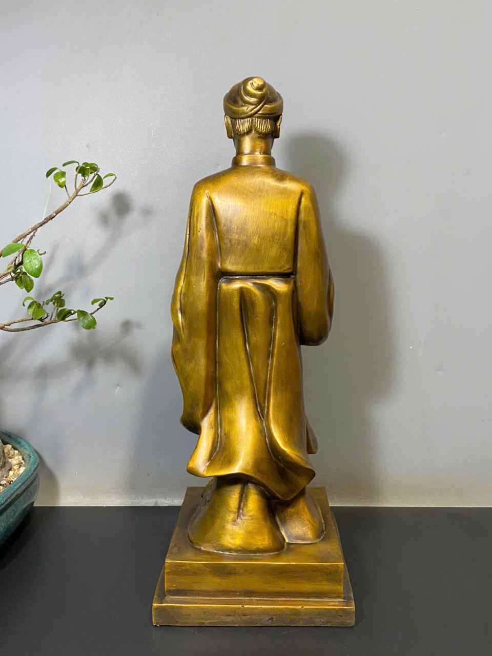 Tượng Nguyễn Trãi Đồng Cao 41 Ngang 13 (cm) Cân Nặng 6 (kg) (2) Tuong Nguyen Trai Dong Cao 41 Ngang 13 cm Can Nang 6 kg 2