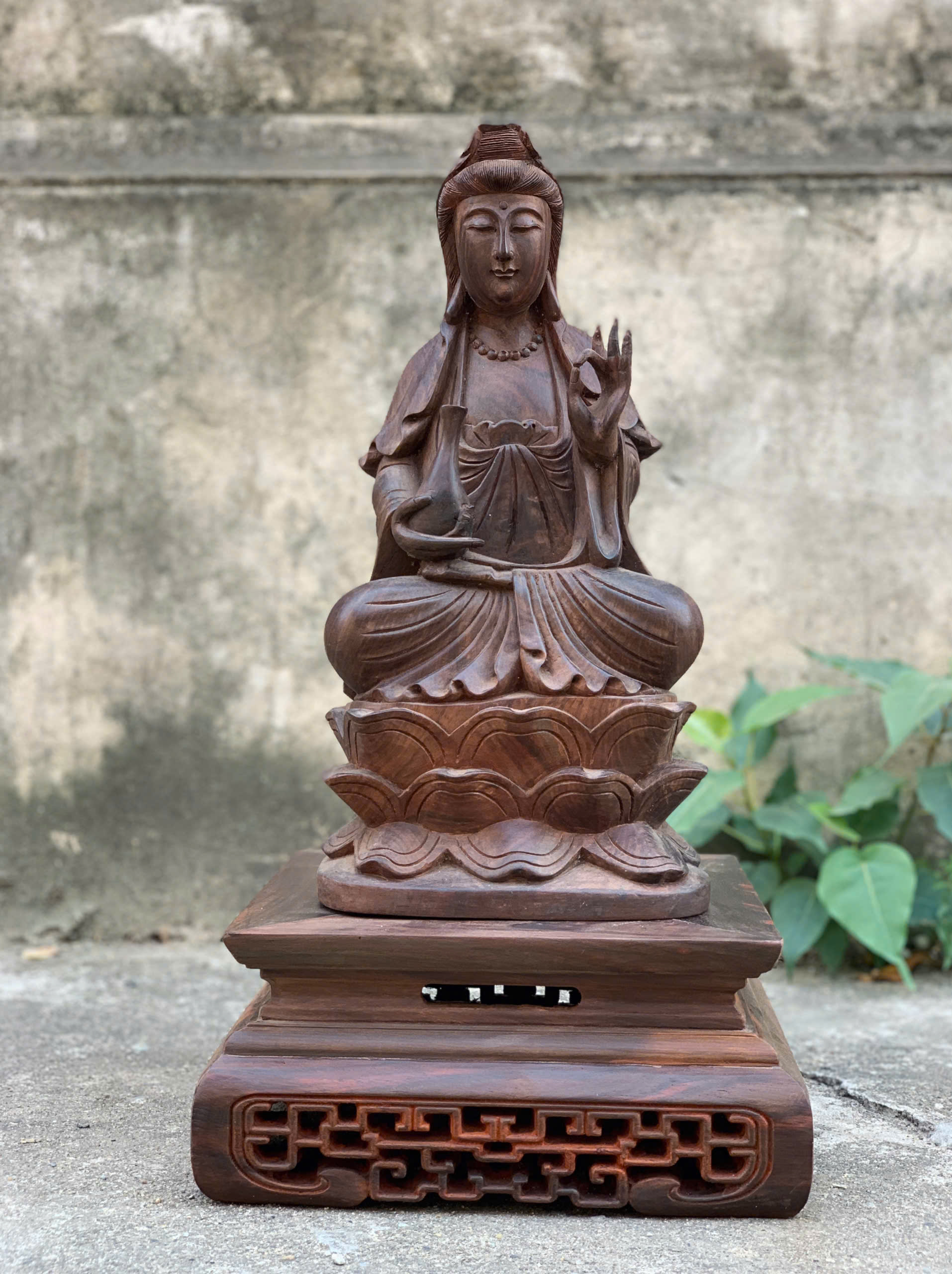 tuong-phat-quan-am-go-trac-cao-30-ngang-15-sau-12cm (3) Tượng Phật Quan Âm Gỗ Trắc