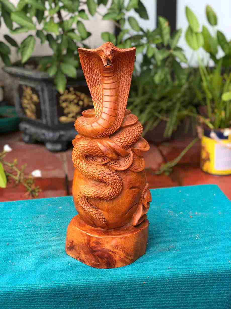 tuong-ran-phong-thuy-go-huong-cao-52-ngang-21-sau-17-cm (5)_4_11zon Tượng Rắn Phong Thủy Gỗ Hương