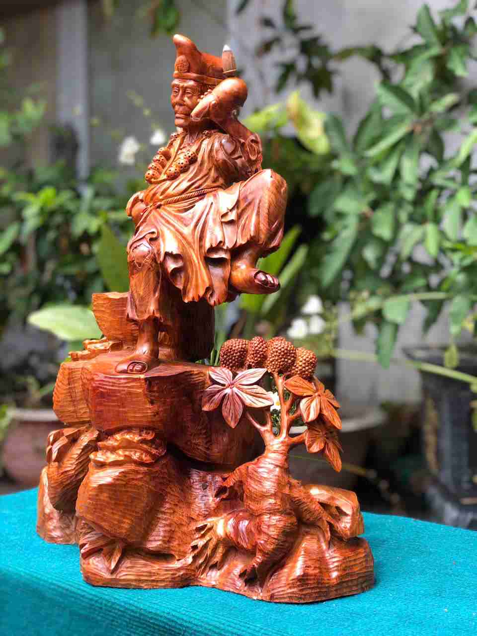 tuong-te-cong-go-huong-cao-62-ngang-48-sau-28-cm (4)_4_11zon