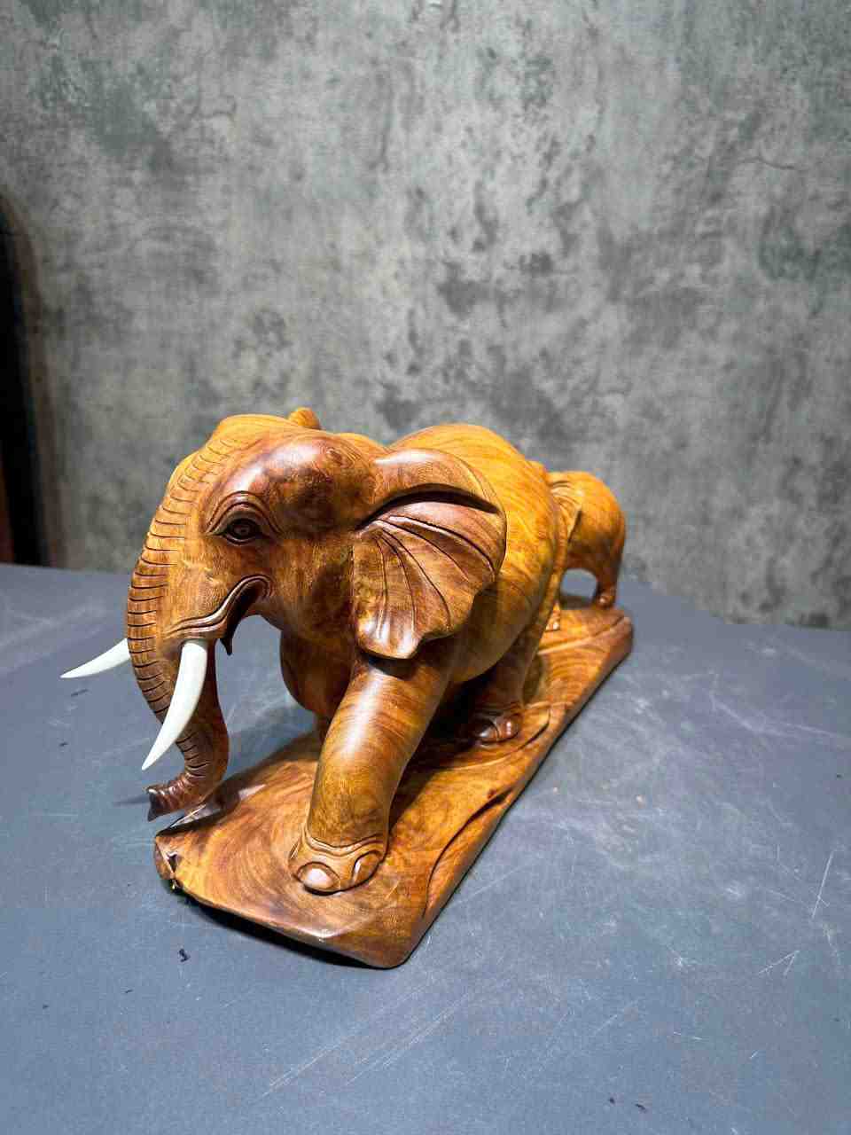 tuong-voi-mau-tu-go-huong-cao-22-ngang-42-sau-14-cm (4)_4_11zon