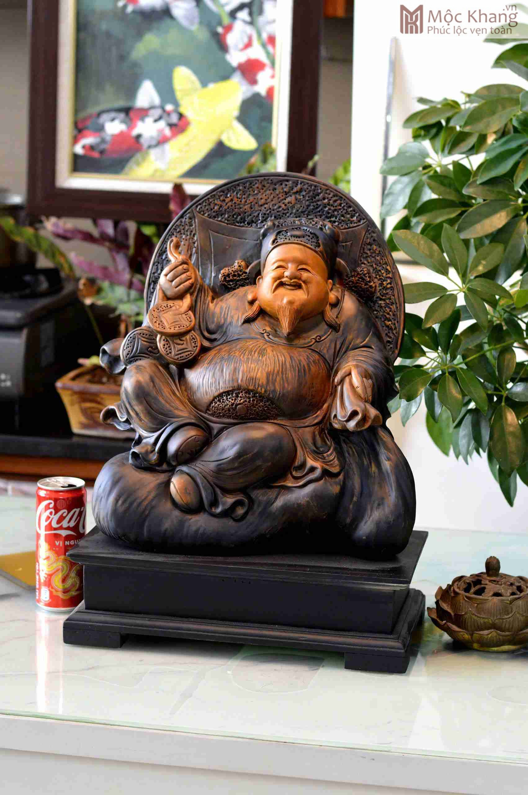 Thần Tài Gỗ Bách Xanh Cao 50 Ngang 36 Sâu 18 (cm) cả kỷ kê 10cm (1) Than Tai Go Bach Xanh Cao 50 Ngang 36 Sau 18 cm ca ky ke 10cm 1