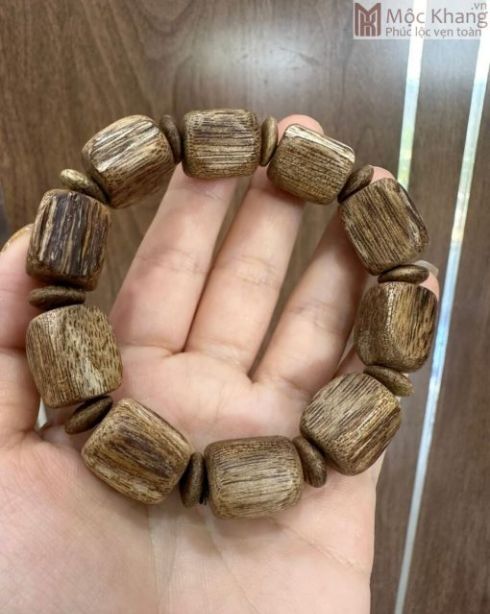 Lý do nên đeo vòng trầm hương