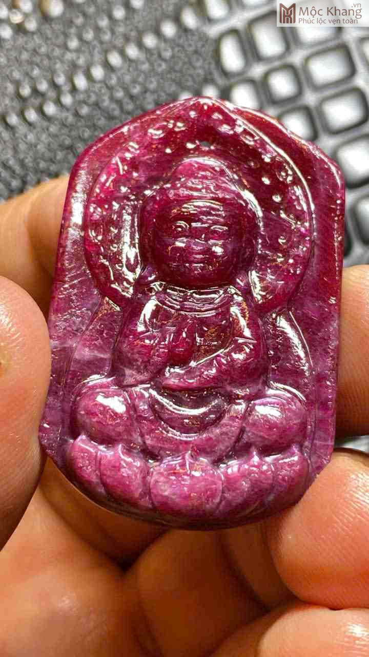 mat-day-phat-thich-ca-da-ruby-cao-44-6-ngang-28-6-sau-5-8mm-nang-15g (1)_1_11zon Mặt Dây Phật Thích Ca Đá Ruby