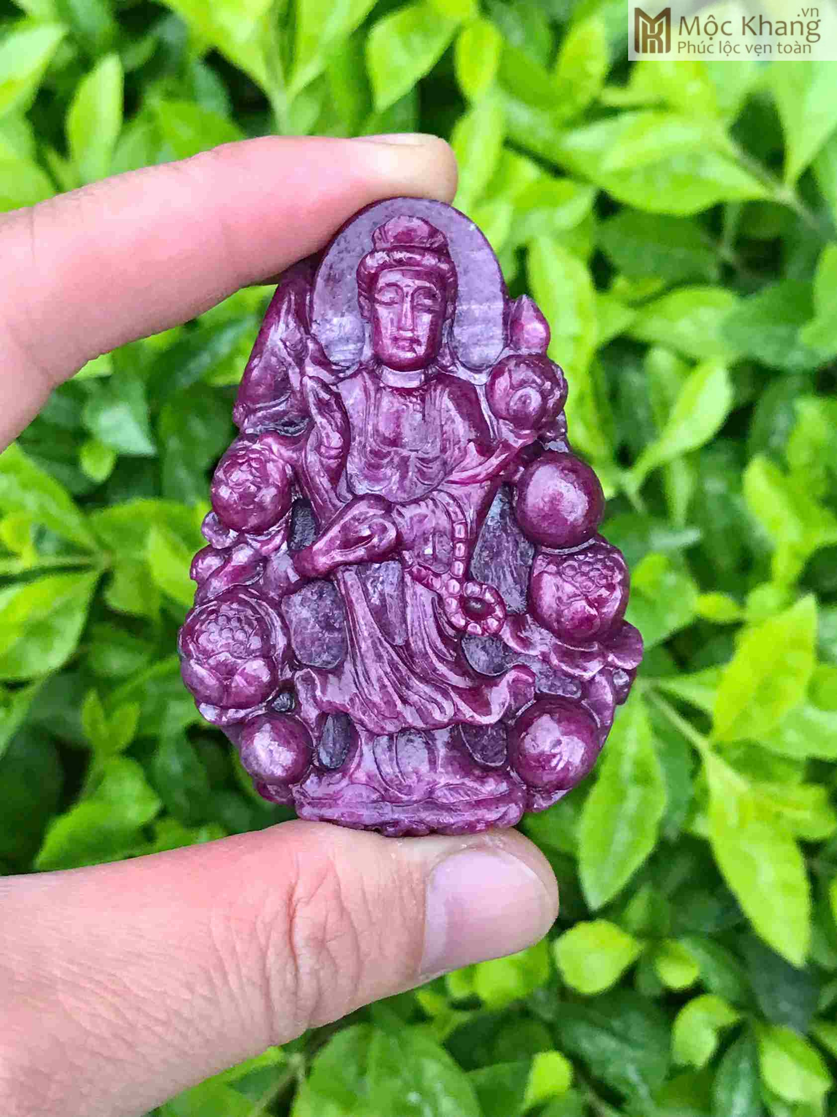 mat-day-quan-am-bo-tat-da-ruby-cao-6-ngang-4-39-sau-0-97cm (1)_1_11zon Mặt Dây Quan Âm Bồ Tát Đá Ruby