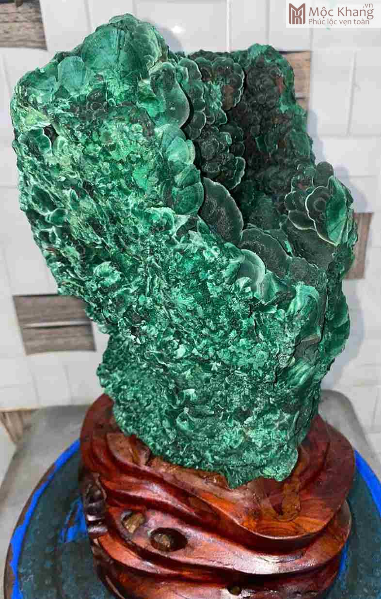 tinh-the-da-khong-tuoc-malachite-cao-31-cm-can-nang-8-kg (3)_3_11zon
