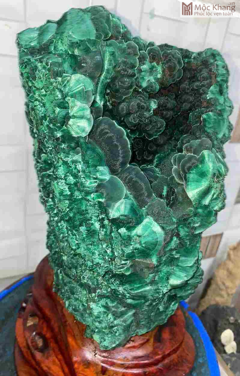 tinh-the-da-khong-tuoc-malachite-cao-31-cm-can-nang-8-kg (5)_5_11zon