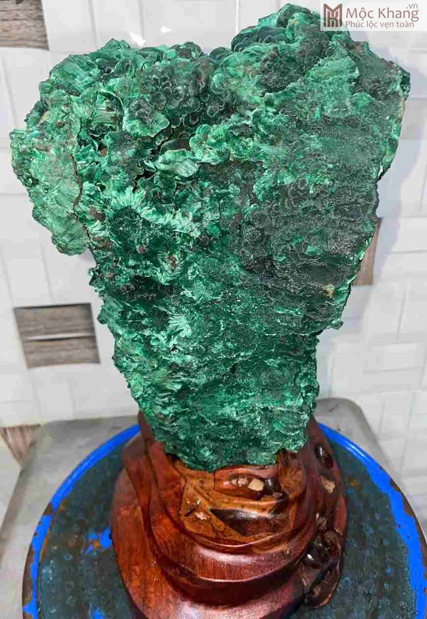 tinh-the-da-khong-tuoc-malachite-cao-31-cm-can-nang-8-kg (7)_7_11zon