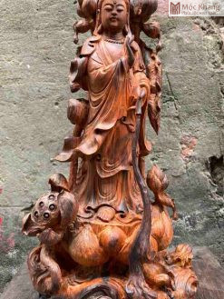 Tượng Quan Thế Âm Gỗ Trắc