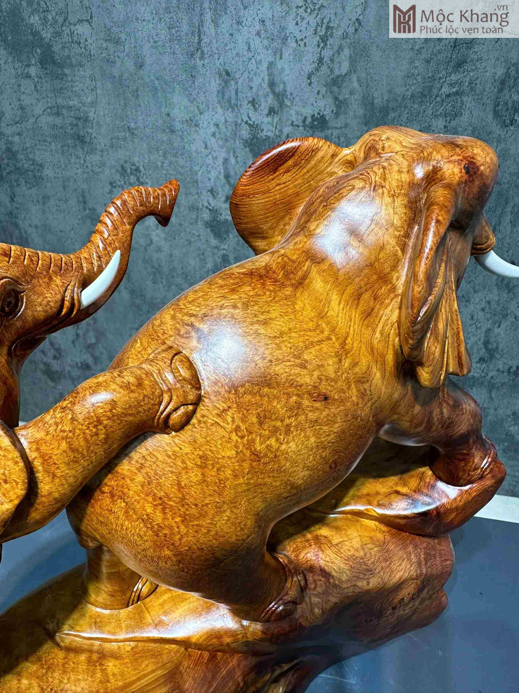 Tượng Voi Phong Thủy Gỗ Hương Cao 41 Ngang 43 Sâu 12(cm) (2)_2 Tuong Voi Phong Thuy Go Huong Cao 41 Ngang 43 Sau 12cm 2 2