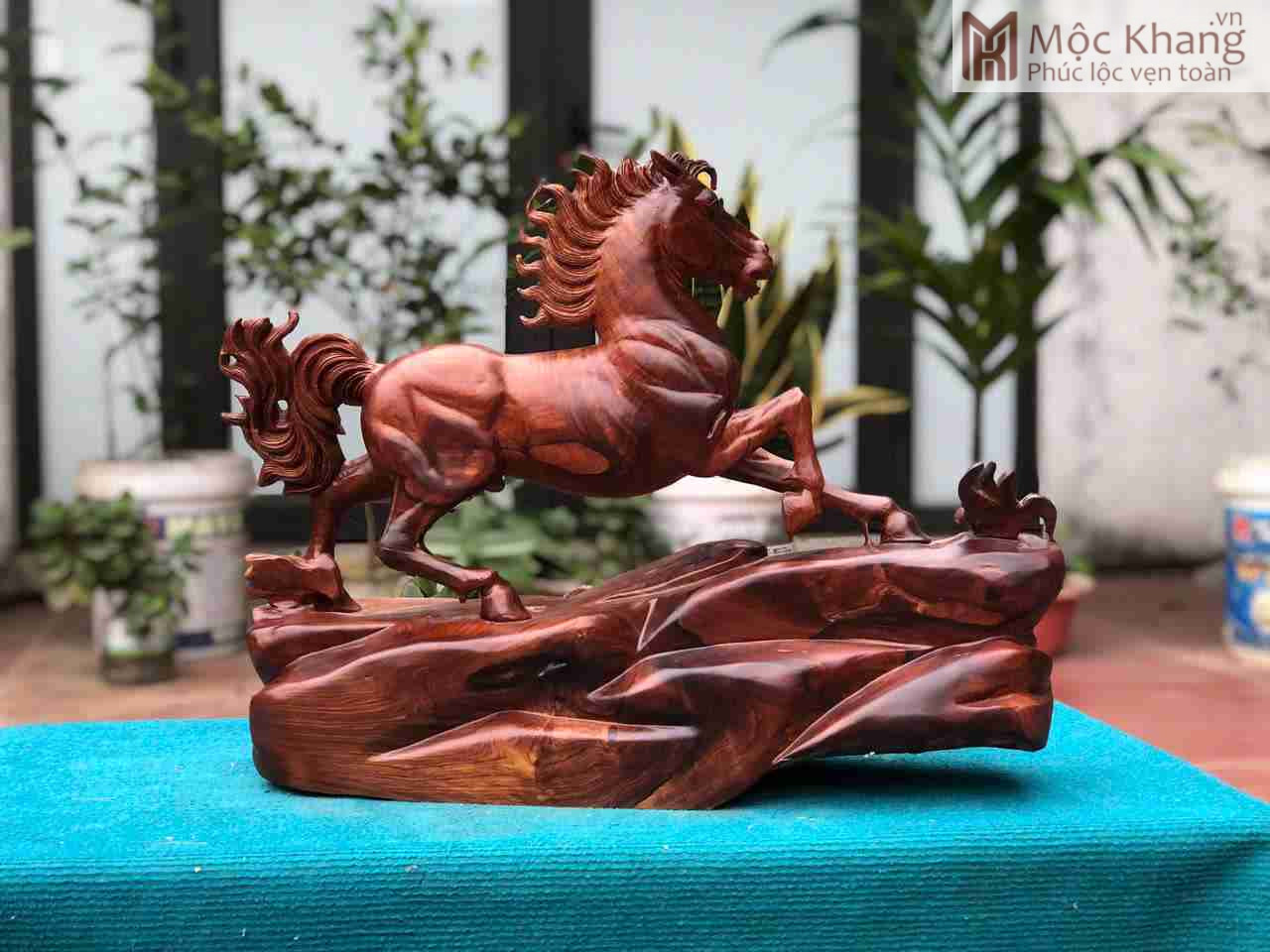 Tượng Ngựa Phong Thủy (Nhất Mã Phi Thiên) Gỗ Cẩm Cao 43 Ngang 58 Sâu 19 (cm) (2)_2 Tuong Ngua Phong Thuy Nhat Ma Phi Thien Go Cam Cao 43 Ngang 58 Sau 19 cm 2 2