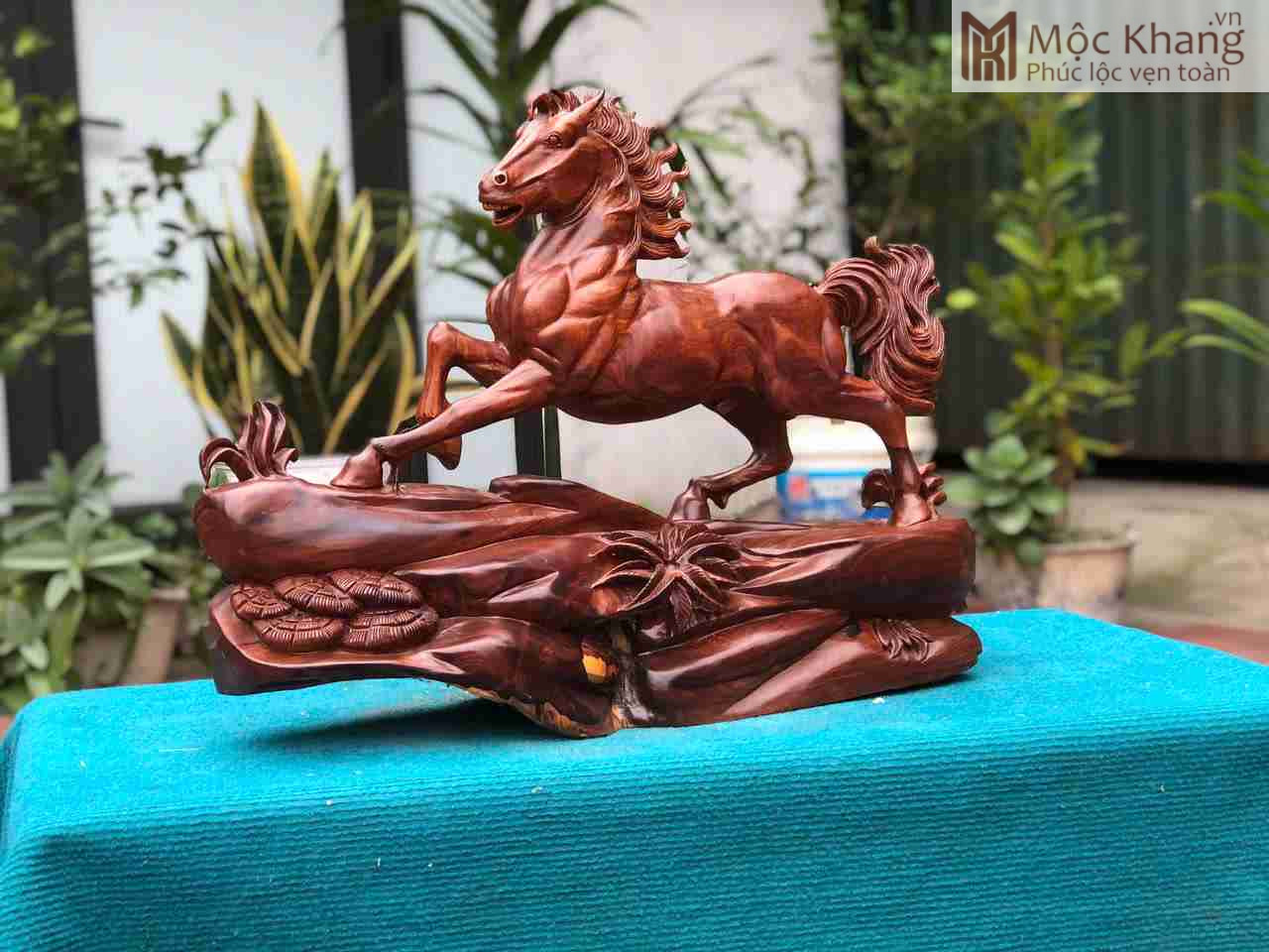 Tượng Ngựa Phong Thủy (Nhất Mã Phi Thiên) Gỗ Cẩm Cao 43 Ngang 58 Sâu 19 (cm) (3)_3 Tượng Ngựa Phong Thủy (Nhất Mã Phi Thiên) Gỗ Cẩm