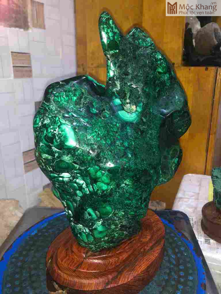 Tinh Thể Đá Khổng Tước (Malachite) Cao 32 (cm) (1)_1 Tinh Thể Đá Khổng Tước (Malachite)