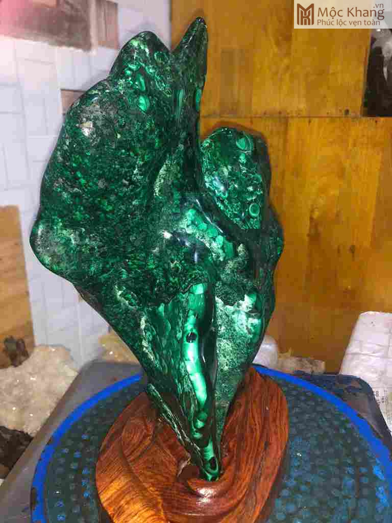 Tinh Thể Đá Khổng Tước (Malachite) Cao 32 (cm) (3)_3 Tinh The Da Khong Tuoc Malachite Cao 32 cm 3 3
