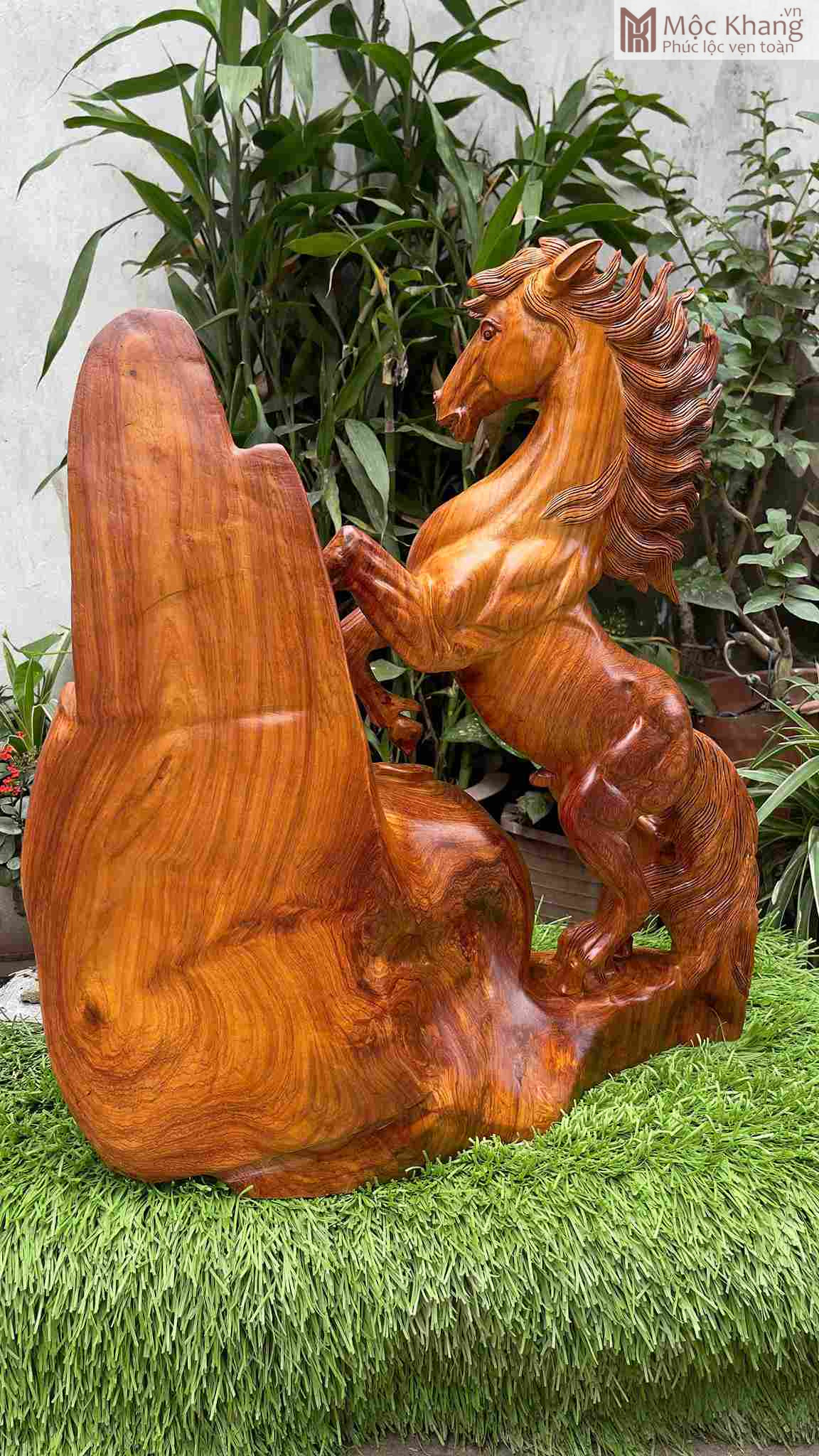Tượng Ngựa Phong Thủy (Nhất Mã Phi Thiên) Gỗ Hương Cao 59 Ngang 56 Sâu 21 (cm) (3)_3 Tuong Ngua Phong Thuy Nhat Ma Phi Thien Go Huong Cao 59 Ngang 56 Sau 21 cm 3 3