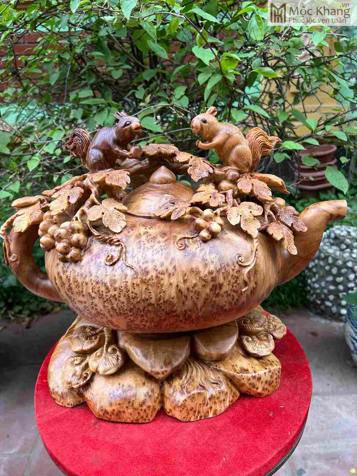 Bình Nho Sóc Gỗ Nu Ngọc Am Cao 37 Ngang 43 Sâu 25 (cm) (3)_3 Bình Nho Sóc Gỗ Nu Ngọc Am