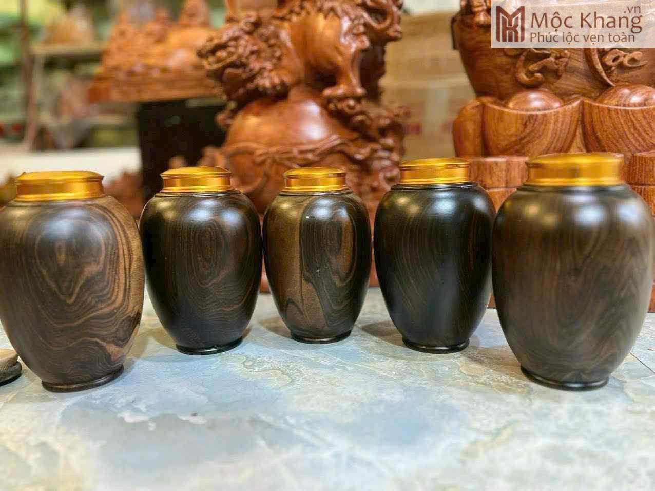 Hộp Trà Gỗ Mun Hoa Cao 18 Đường Kính 12 (cm) (1)_1 Hop Tra Go Mun Hoa Cao 18 Duong Kinh 12 cm 1 1