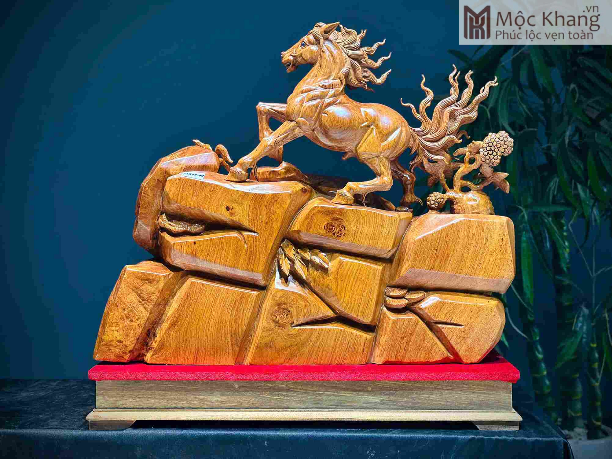 Tượng Ngựa Gỗ Nu Hương Cao 55 Ngang 64 Sâu 18 (cm) (3)_3 Tuong Ngua Go Nu Huong Cao 55 Ngang 64 Sau 18 cm 3 3
