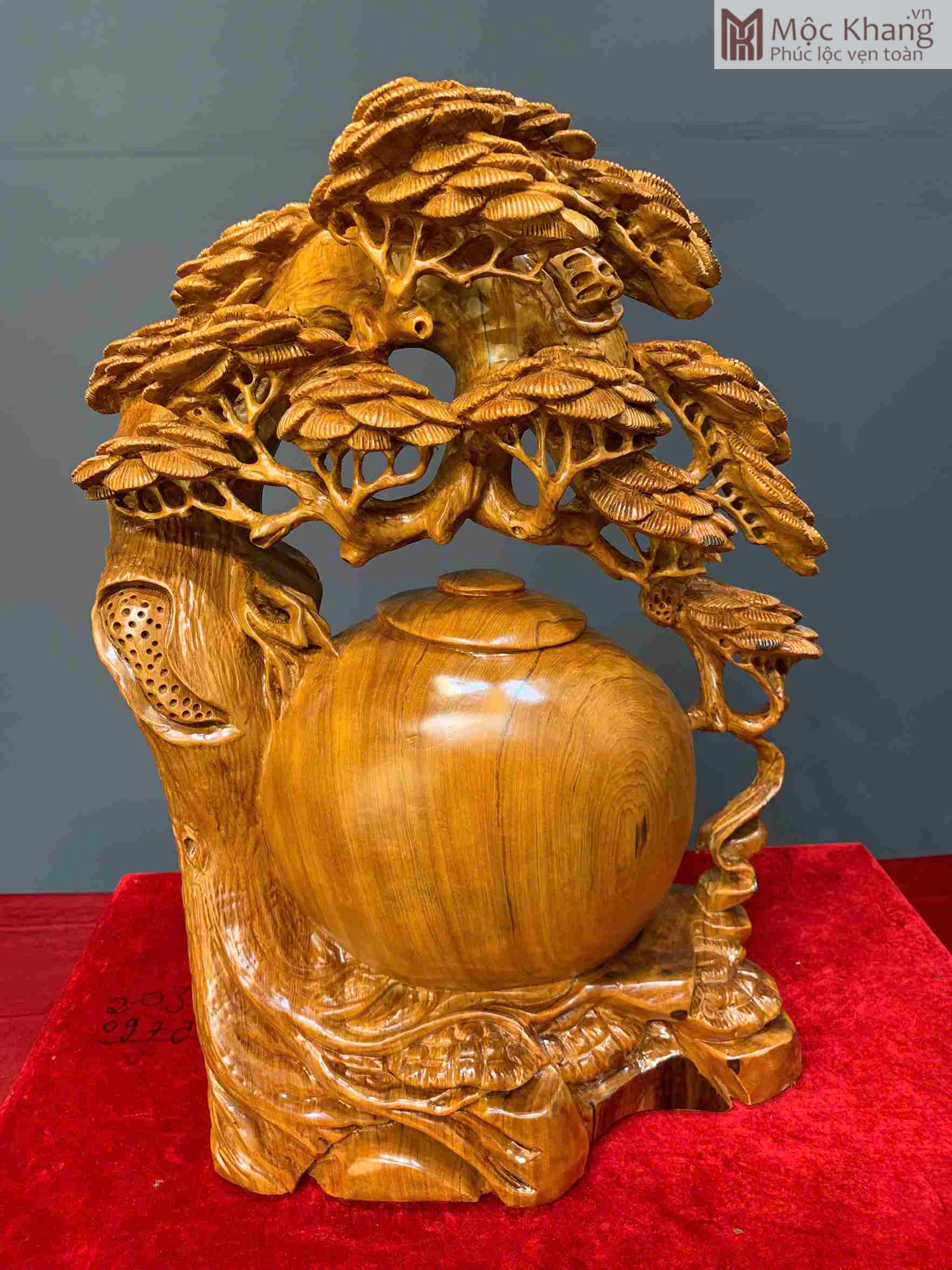 binh-tung-go-ngoc-am-cao-64-ngang-45-sau-23-cm (1) Bình Tùng Gỗ Ngọc Am