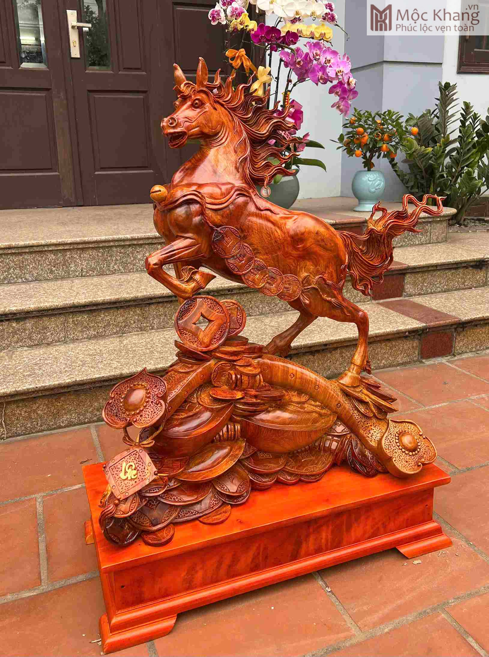 tuong-ngua-go-huong-cao-92-ngang-70-sau-32cm (3)_3_11zon tuong ngua go huong cao 92 ngang 70 sau 32cm 3 3 11zon