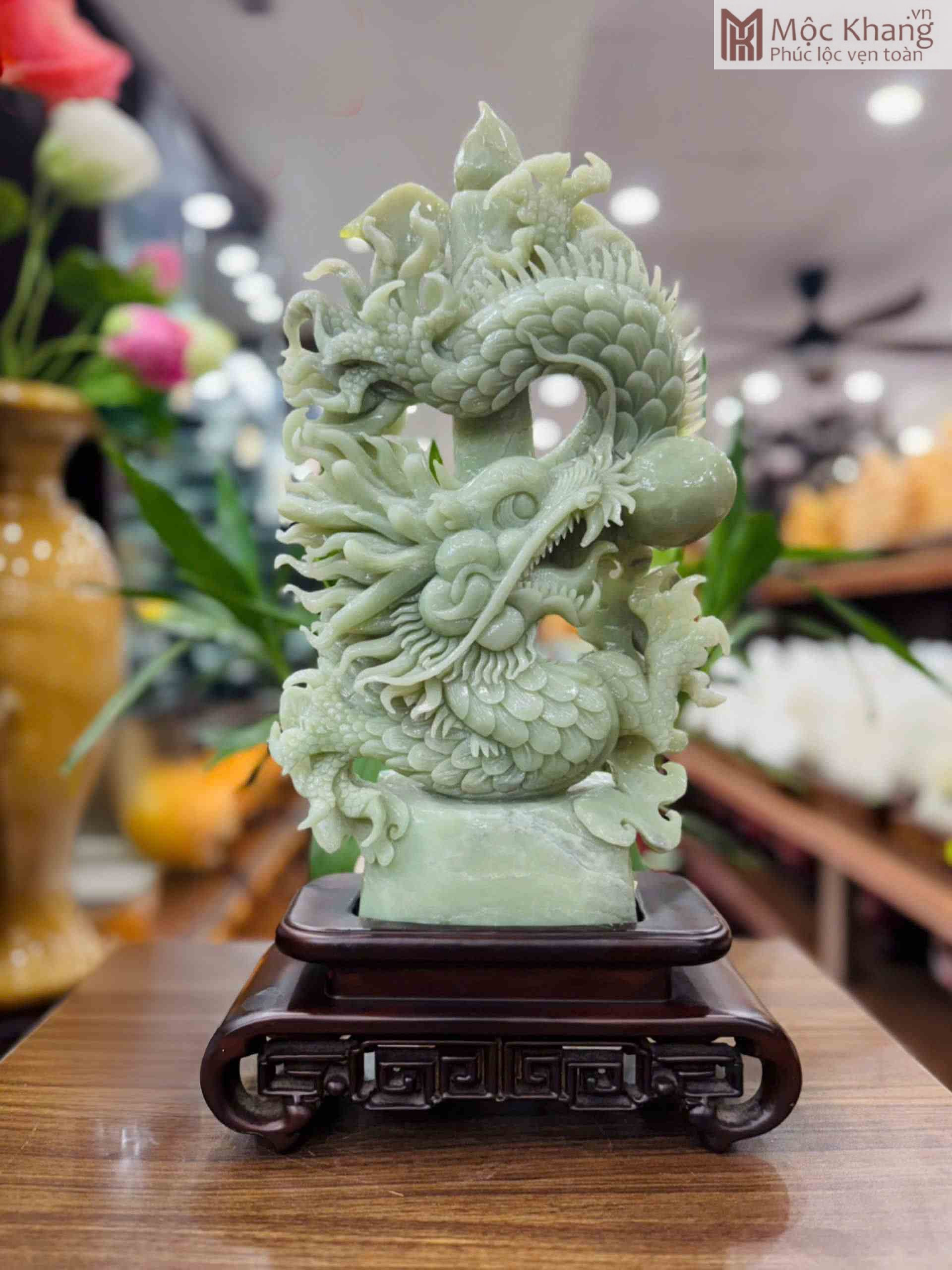 Nhất Long Chầu Ngọc Ngọc Serpentine cao 51 Ngang 22 Sâu 8 (cm) (1) Nhất Long Chầu Ngọc Ngọc Serpentine