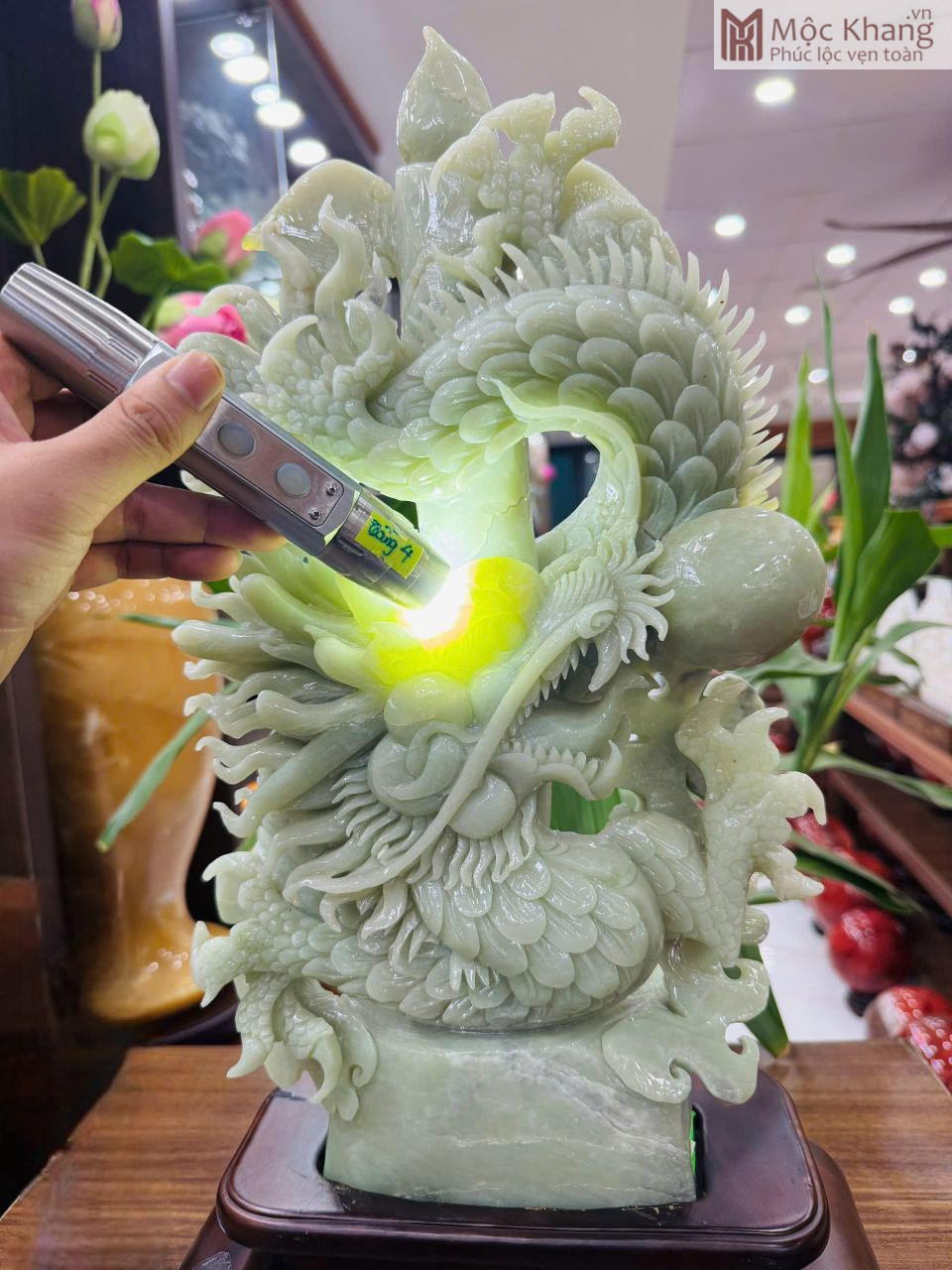 Nhất Long Chầu Ngọc Ngọc Serpentine cao 51 Ngang 22 Sâu 8 (cm) (4) Nhất Long Chầu Ngọc Ngọc Serpentine