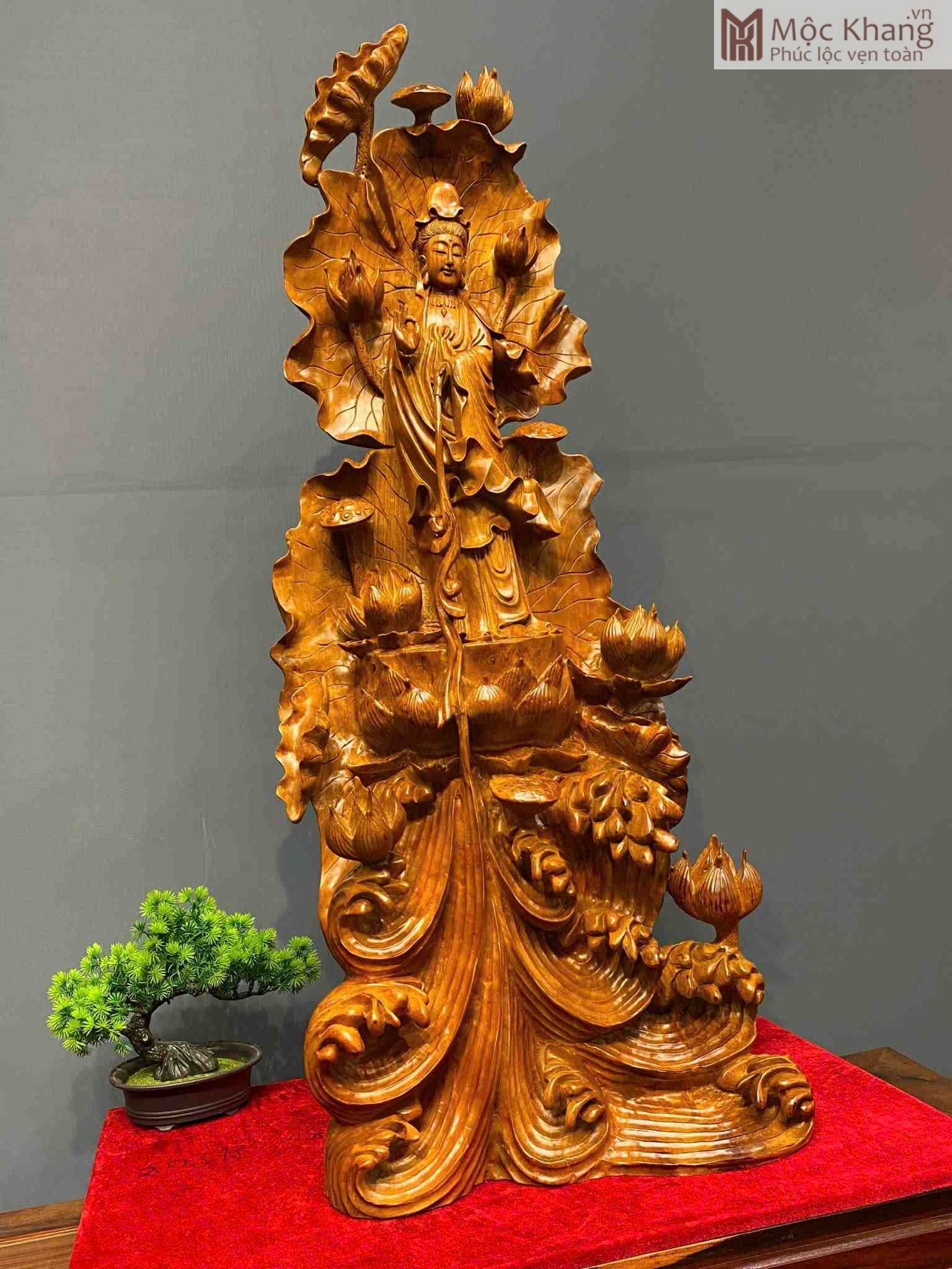 Tượng Mẹ Quan Âm Đứng Đài Sen Gỗ Hương Cao 106 Ngang 43 Sâu 26 (cm) Tượng Mẹ Quan Âm Đứng