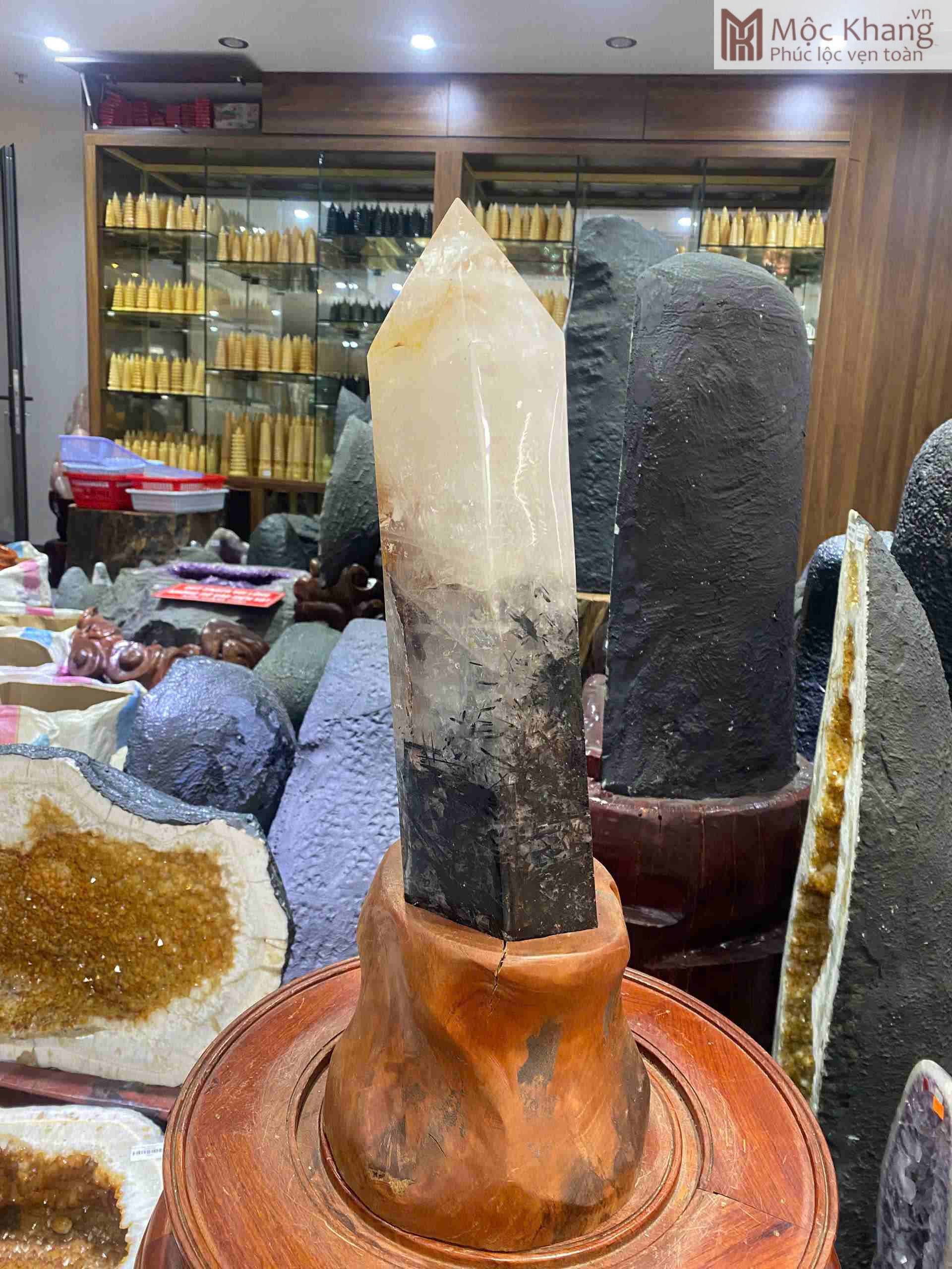 Trụ Đá Thạch Anh Tóc Đen (4)_4 Trụ Đá Thạch Anh Tóc Đen