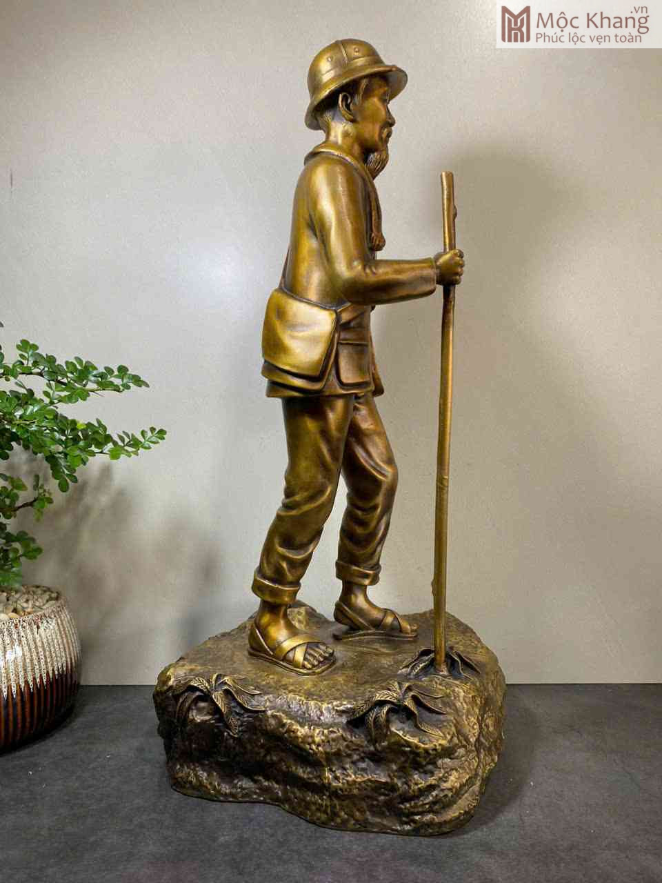 Tượng Bác Hồ Hành Quân Đồng (5)_5 Tuong Bac Ho Hanh Quan Dong 5 5