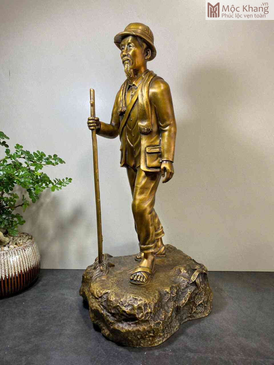 Tượng Bác Hồ Hành Quân Đồng (8)_8 Tượng Bác Hồ Hành Quân Đồng