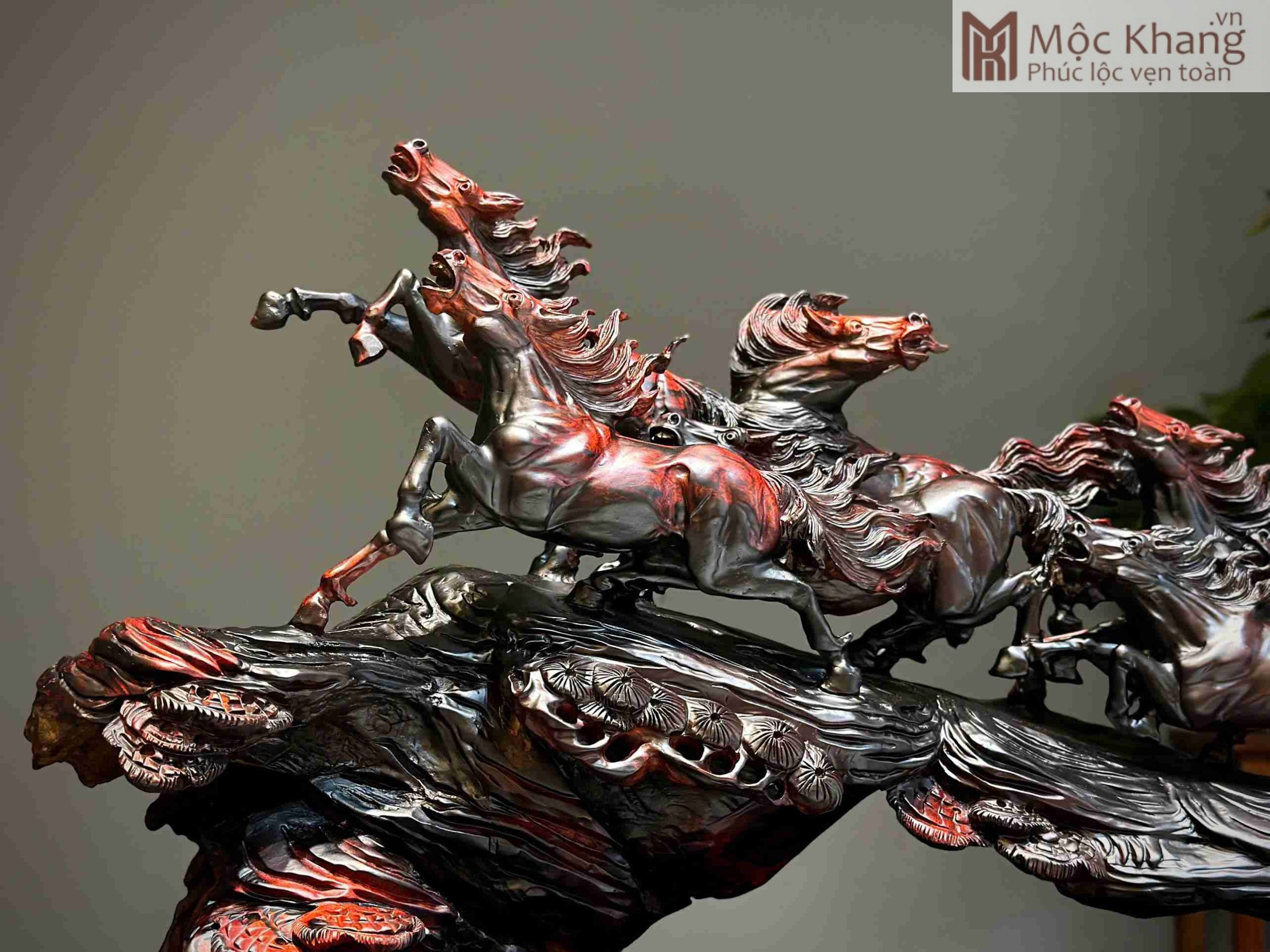 Tượng Mã Đáo Thành Công Gỗ Trắc (3)_3 Tuong Ma Dao Thanh Cong Go Trac 3 3 scaled