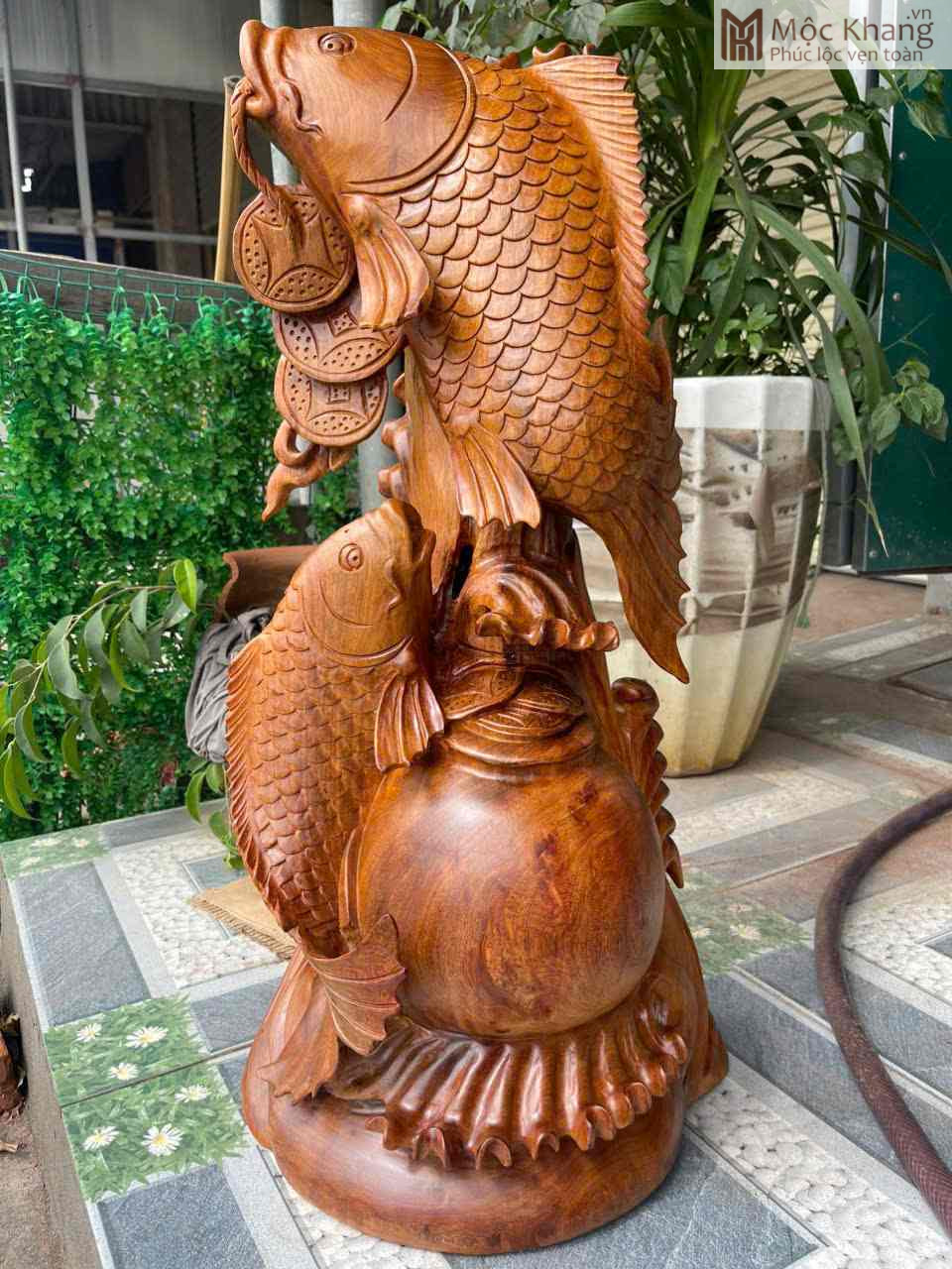 Tượng Song Ngư Vờn Bình Gỗ Hương (1)_1 Tượng Song Ngư Vờn Bình Gỗ Hương