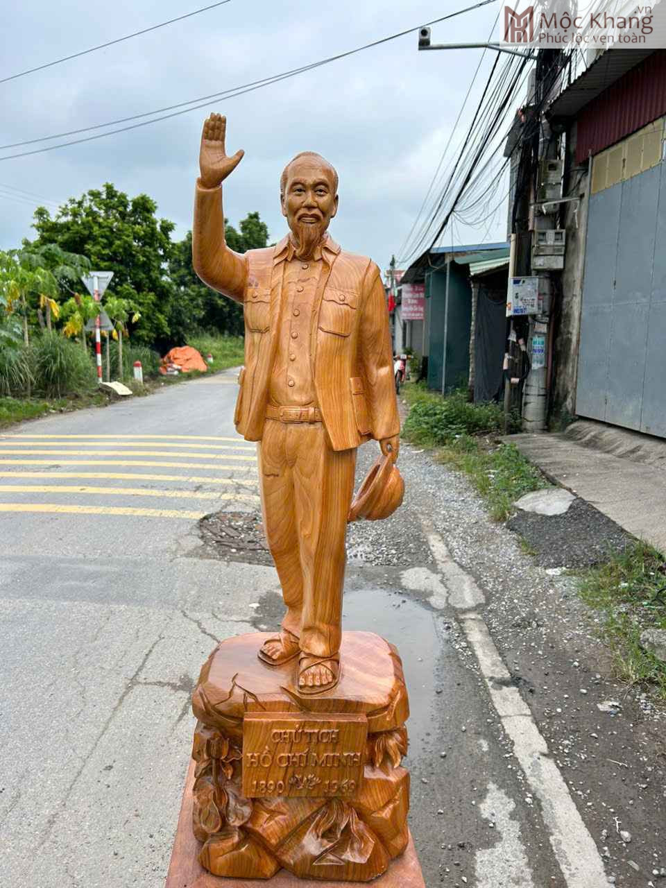 Đèn Mái Chùa Gỗ Hương Cao 48 (cm) (2)_2 Tượng Chủ Tịch Hồ Chí Minh Gỗ Ngọc Am Cao 109 (cm)
