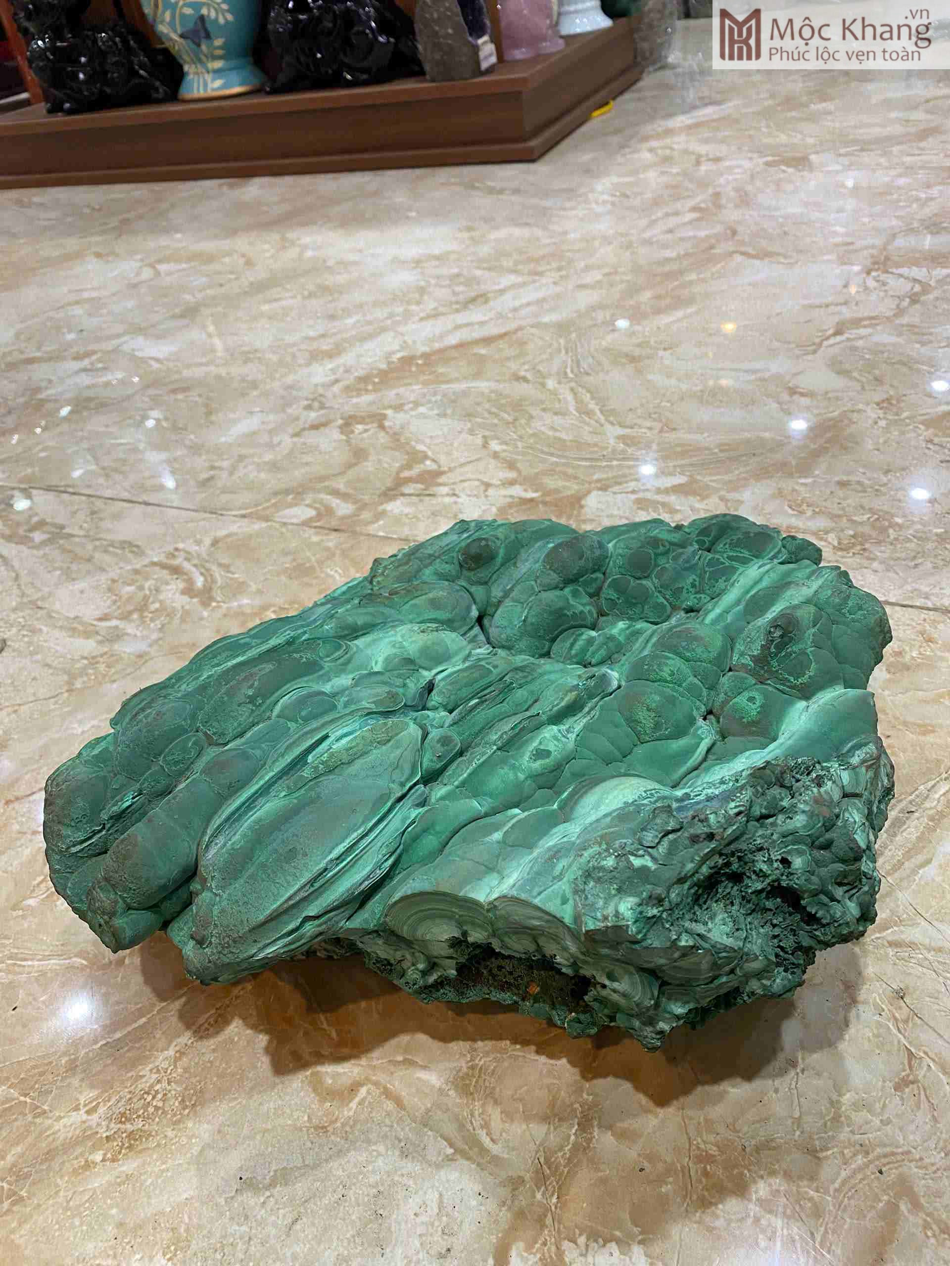 Tác Phẩm Đá Cảnh Lông Công (Malachite) Cao 10 (cm) (4)_4 Tác Phẩm Đá Cảnh Lông Công (Malachite) Cao 10 (cm)