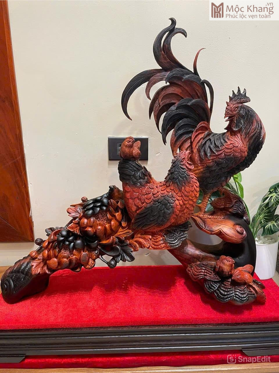 Tượng Gia Đình Gà Gỗ Trắc Cao 57 (cm) Tượng Gia Đình Gà Gỗ Trắc Cao 57 (cm)