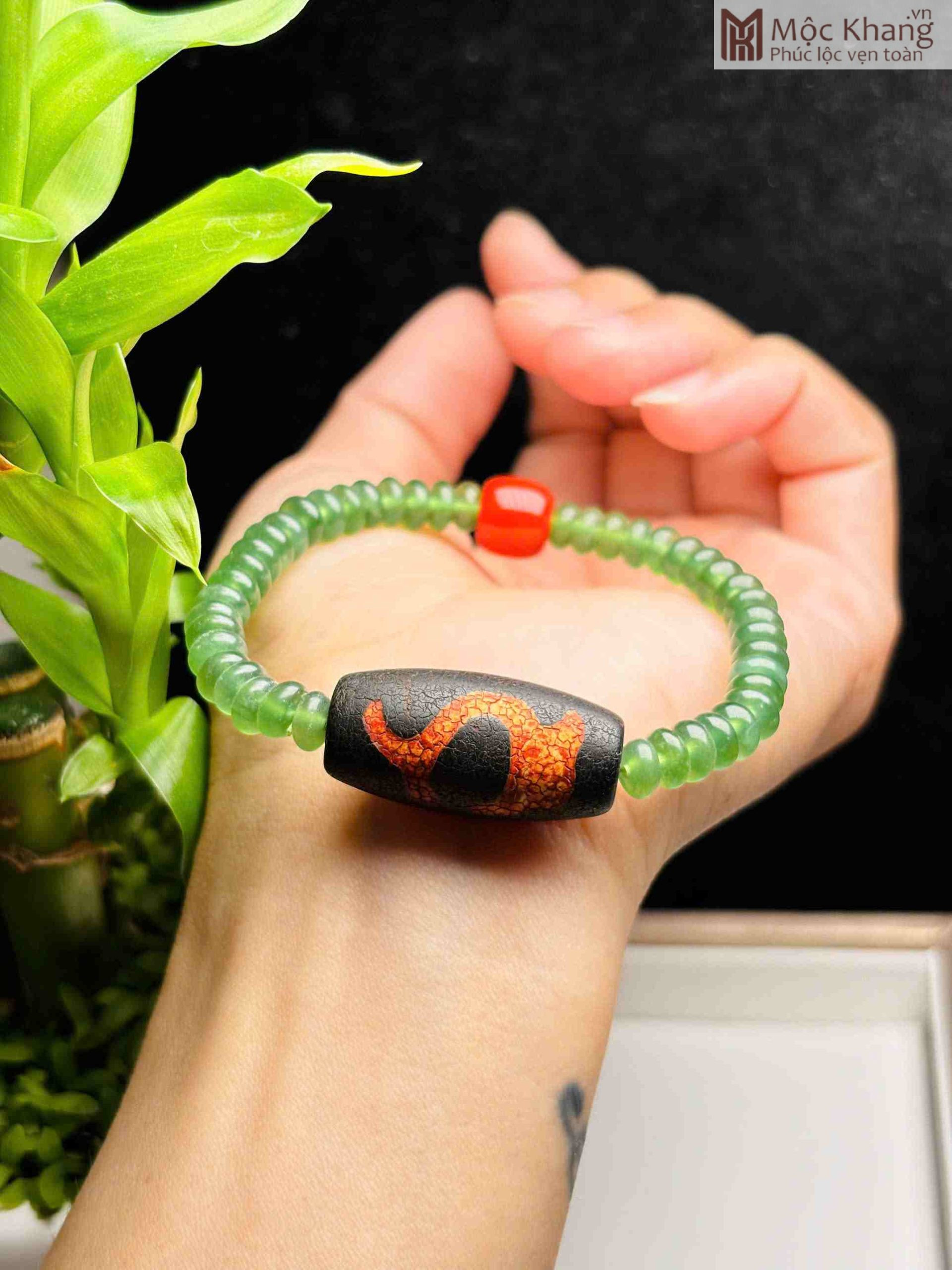 Ngọc Tụ Nham - Khí Chất Thanh Cao Cho Người Mệnh Mộc Và Mệnh Hỏa Chuỗi Ngọc Tụ Nham Phối Dzi Như Ý