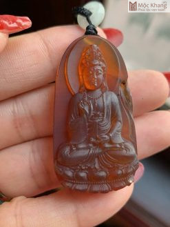 Mặt Dây Quan Âm Hổ Phách Cao 45.7 (cm)