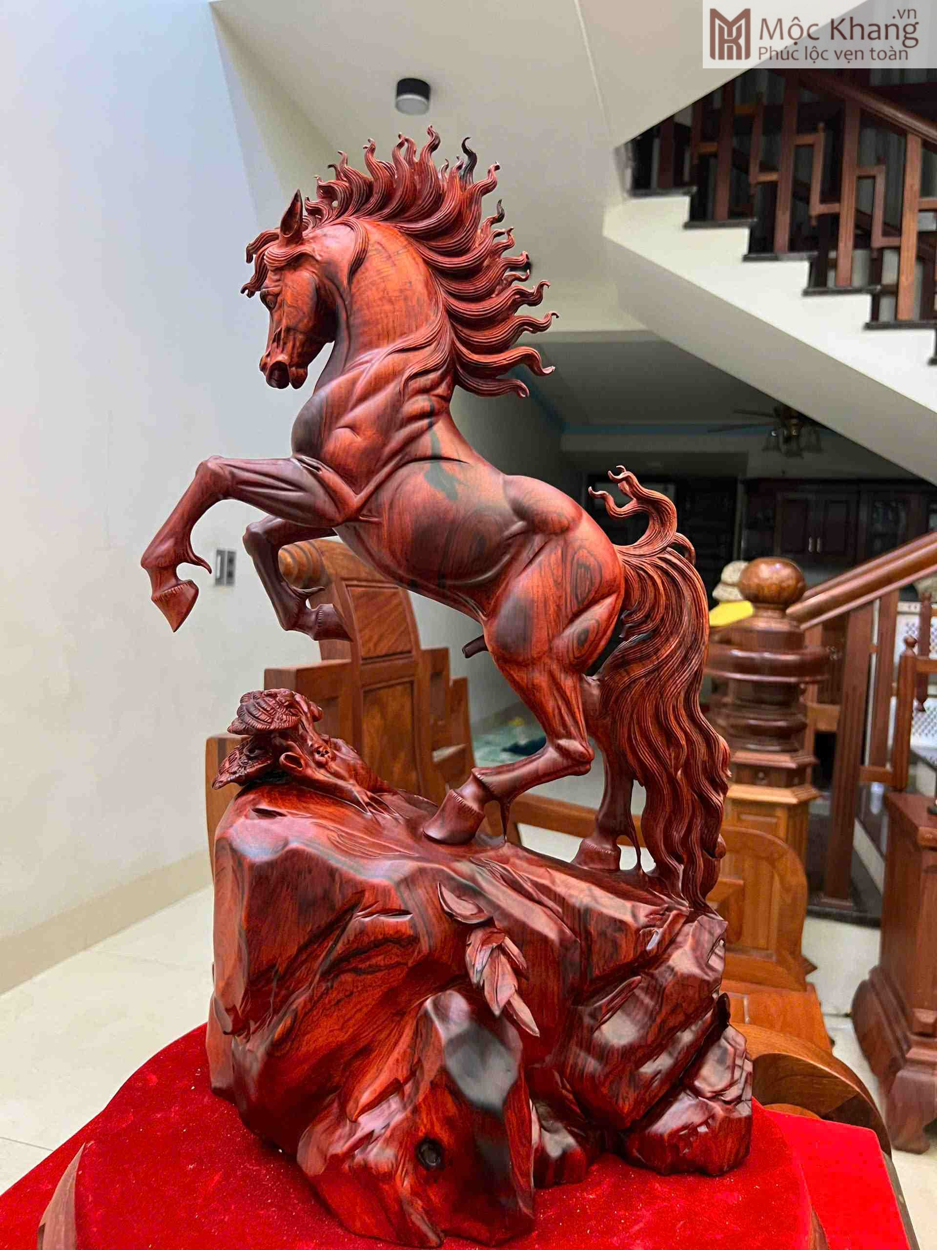 Tượng Nhất Mã Phi Thiên Gỗ Trắc Cao 56 (cm) (6)_6 Tượng Nhất Mã Phi Thiên Gỗ Trắc Cao 56 (cm)